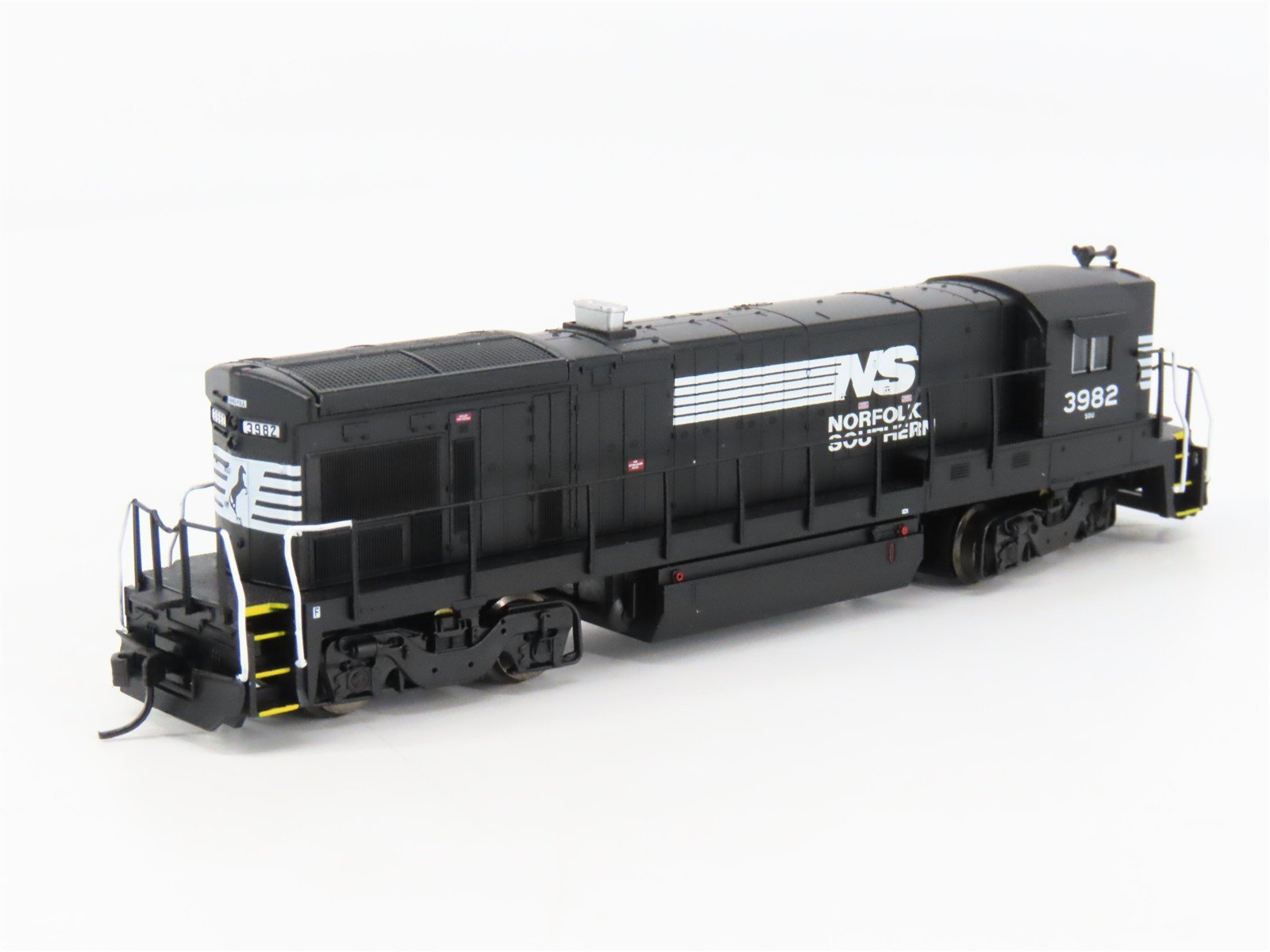 N Scale Atlas 49718 NS Norfolk Southern GE B23-7 Diesel #3982 DCC Ready
