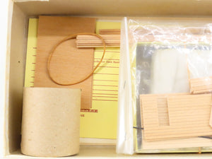 HO 1/87 Fine Scale Miniatures Kit No. 125 Water Tank & Tool Shed