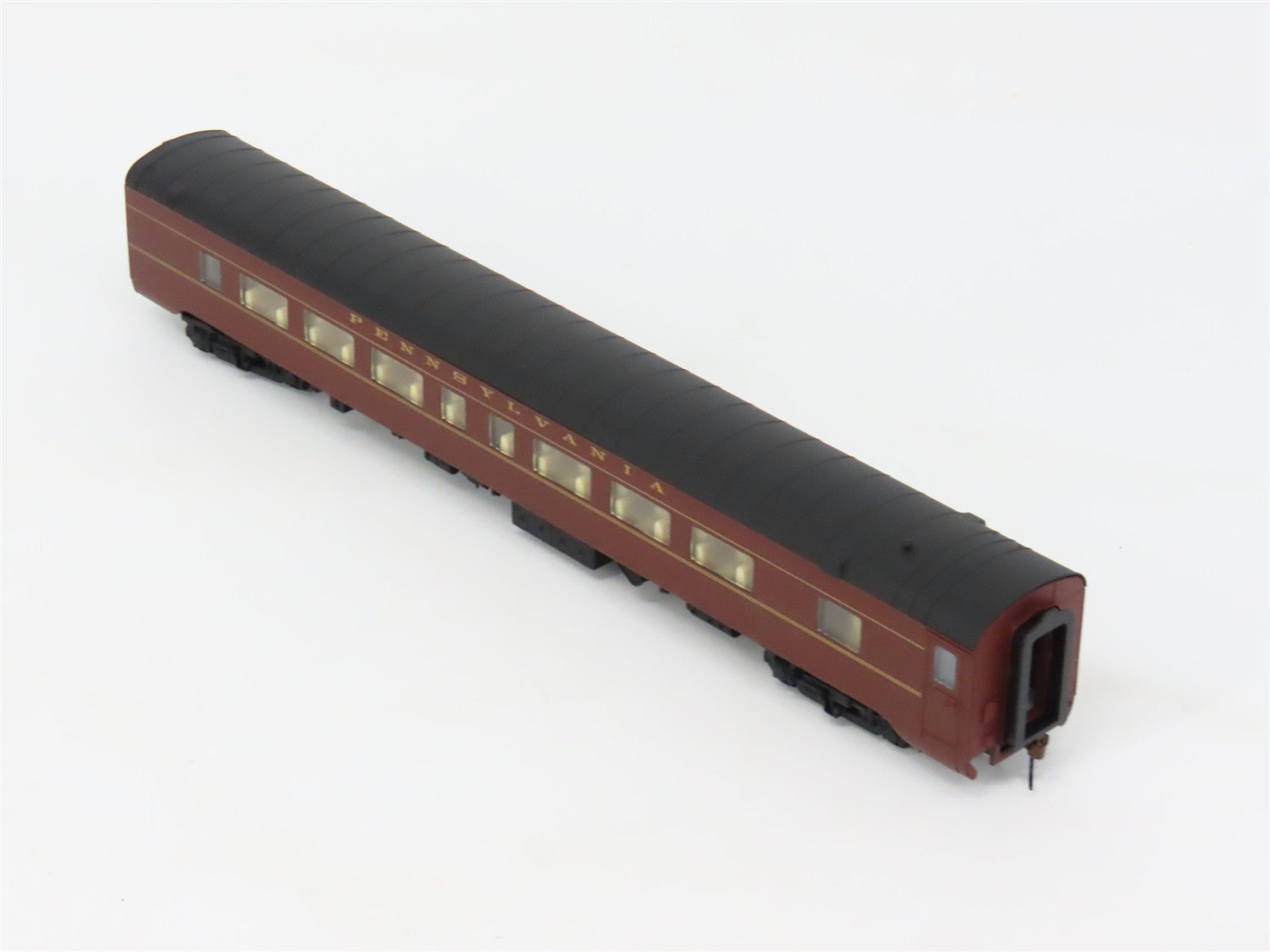 HO Scale Walthers 932-6767 Pennsylvania Pullman-Standard 52-Seat Coach RTR
