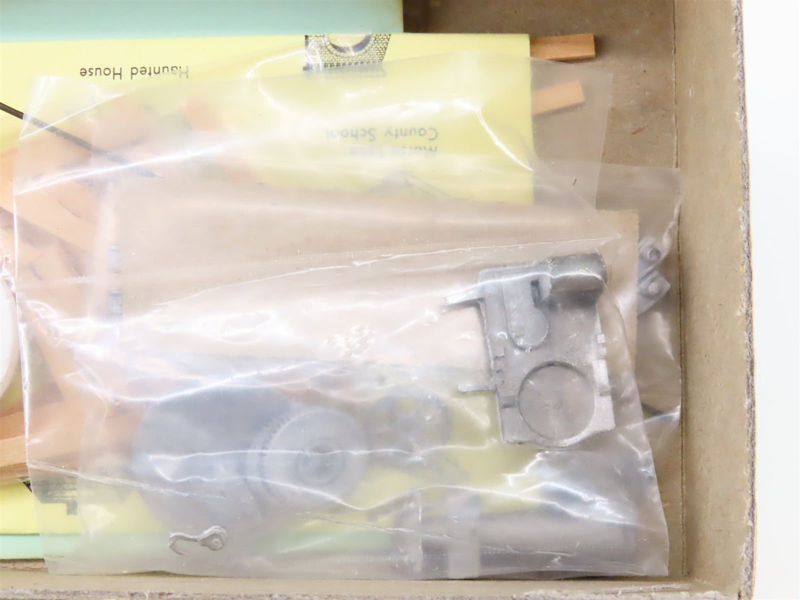 HO 1/87 Scale Alexander Scale Models Kit #7519 Little Hook Industrial Brownhoist