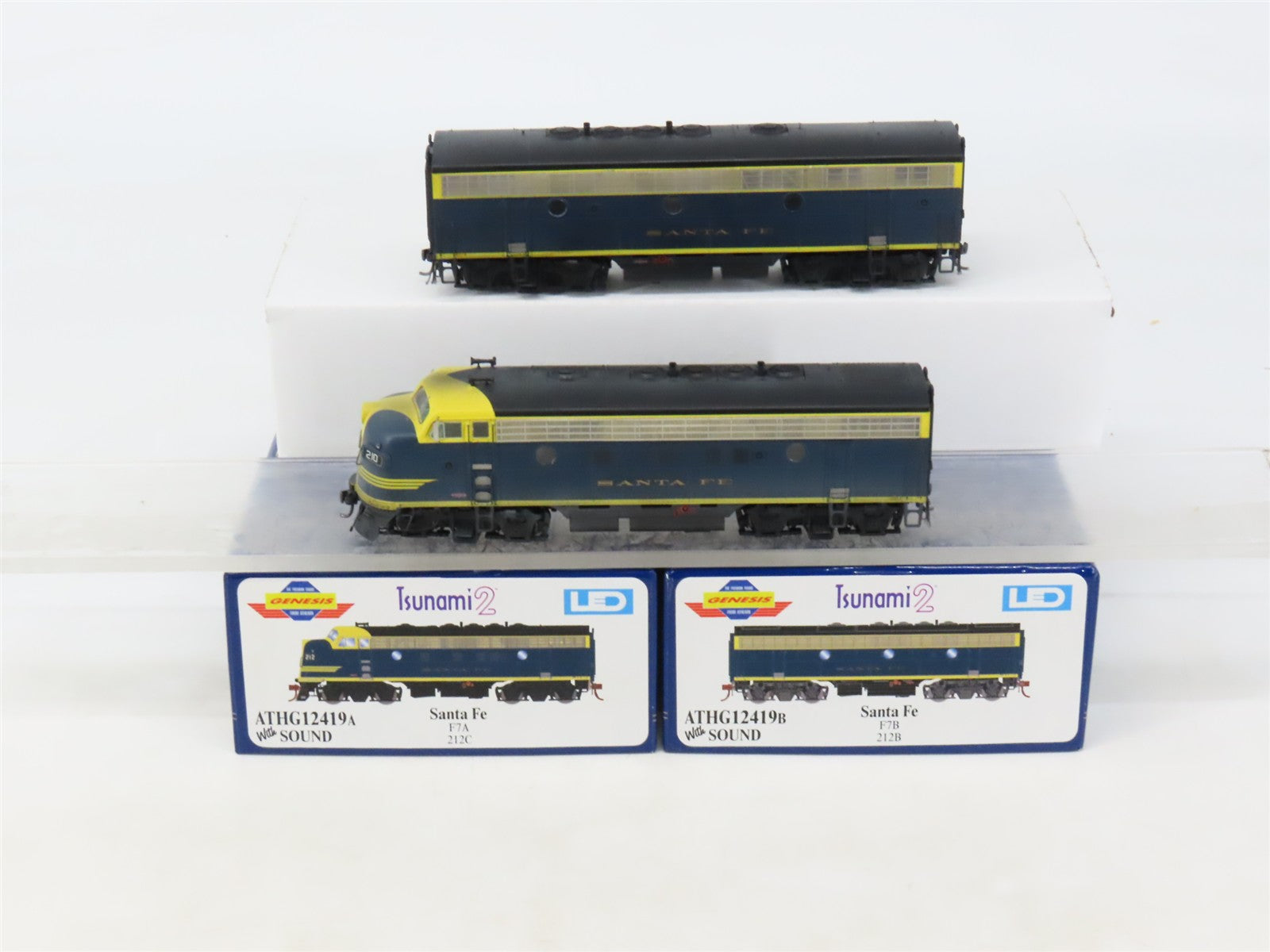 HO Scale Athearn Genesis ATHG12419 ATSF Santa Fe F7 A/B Diesel Set wDCC CUSTOM