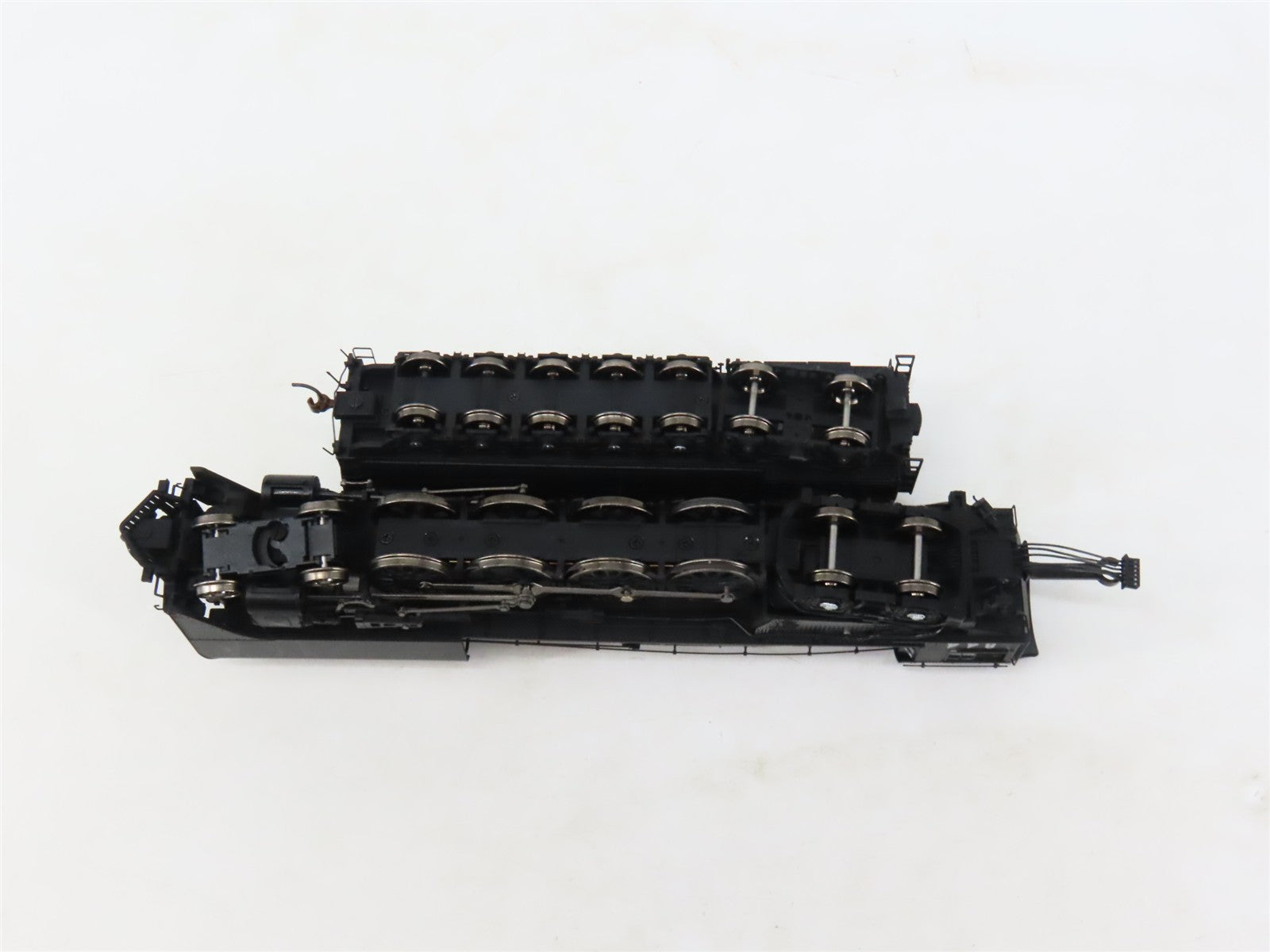 HO Scale Athearn Genesis G97274 UP Union Pacific 4-8-4 Steam #844 wDCC & Sound