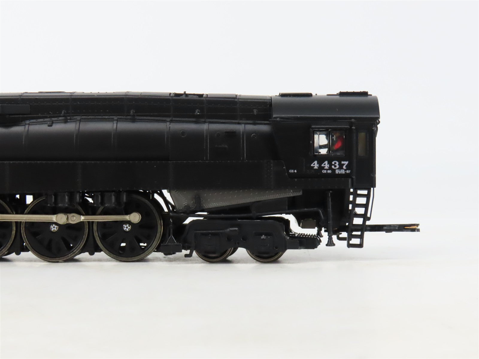 HO Scale MTH 80-3115-1 SP Southern Pacific 4-8-4 Steam Loco #4437 wDCC & Sound