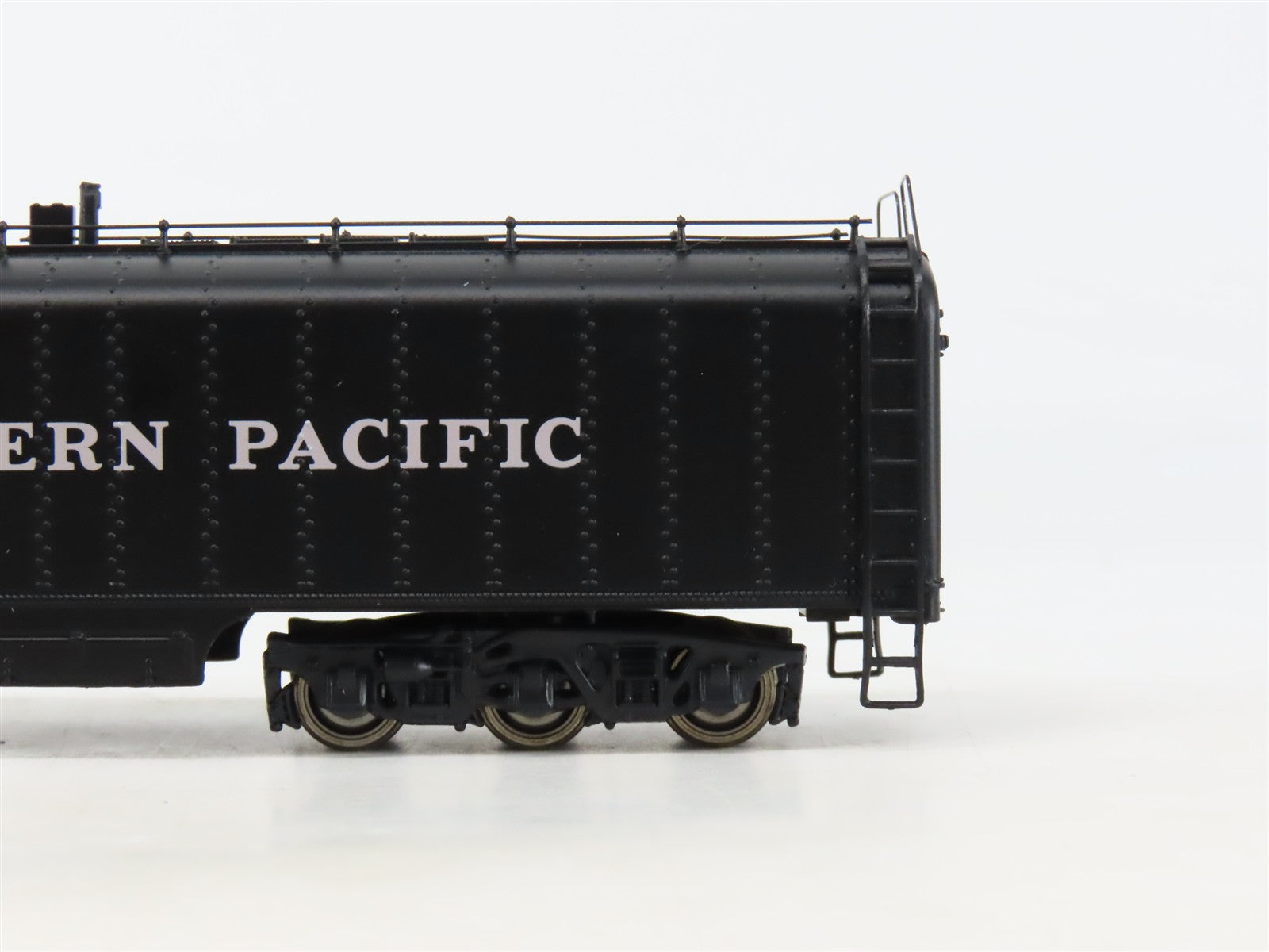 HO Scale MTH 80-3115-1 SP Southern Pacific 4-8-4 Steam Loco #4437 wDCC & Sound
