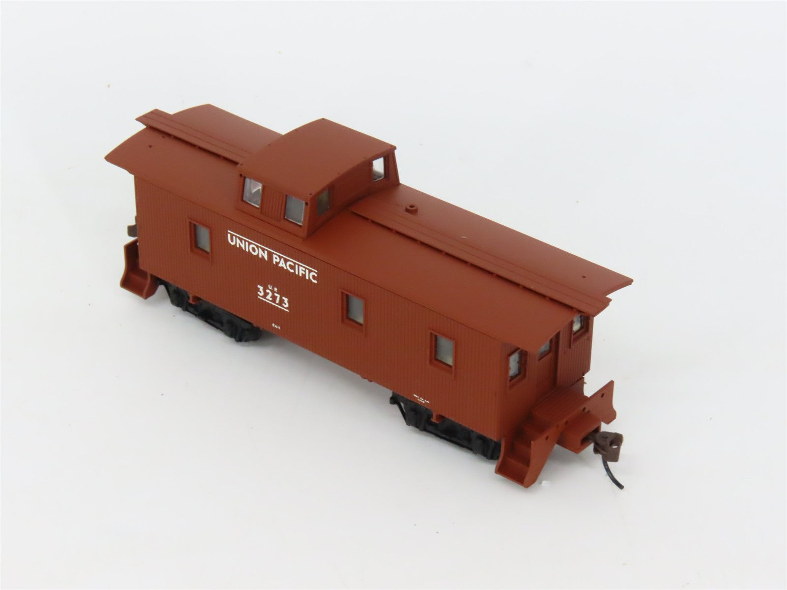 HO Scale Walthers RTR 932-7542 UP Union Pacific CA-1 Wood Caboose #3273