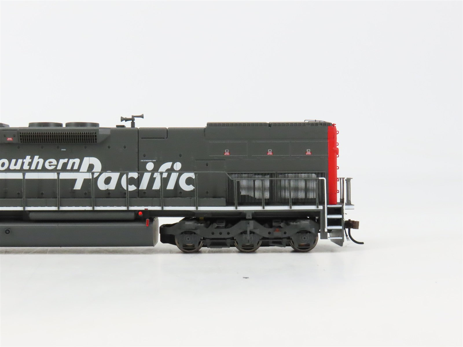 HO Scale Athearn ATH86973 SP Southern Pacific SD40T-2 Diesel #9343 wDCC & Sound