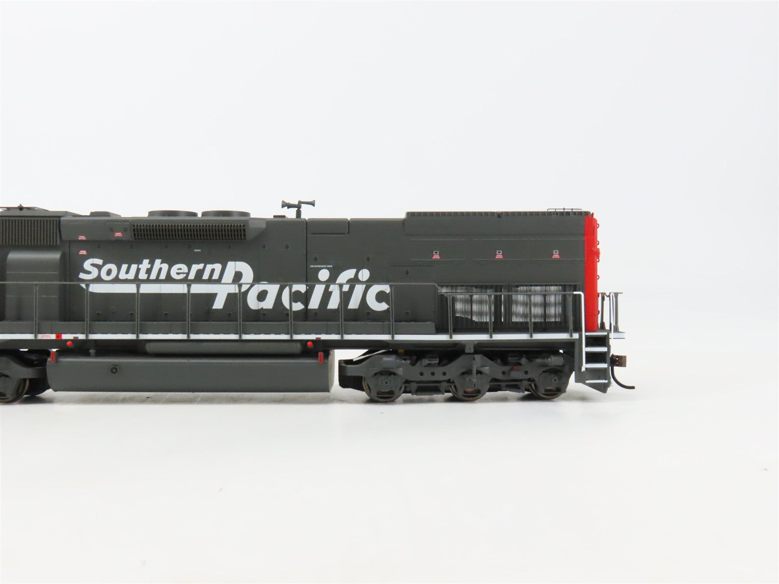 HO Scale Athearn ATH86972 SP Southern Pacific SD45T-2 Diesel #9335 wDCC & Sound