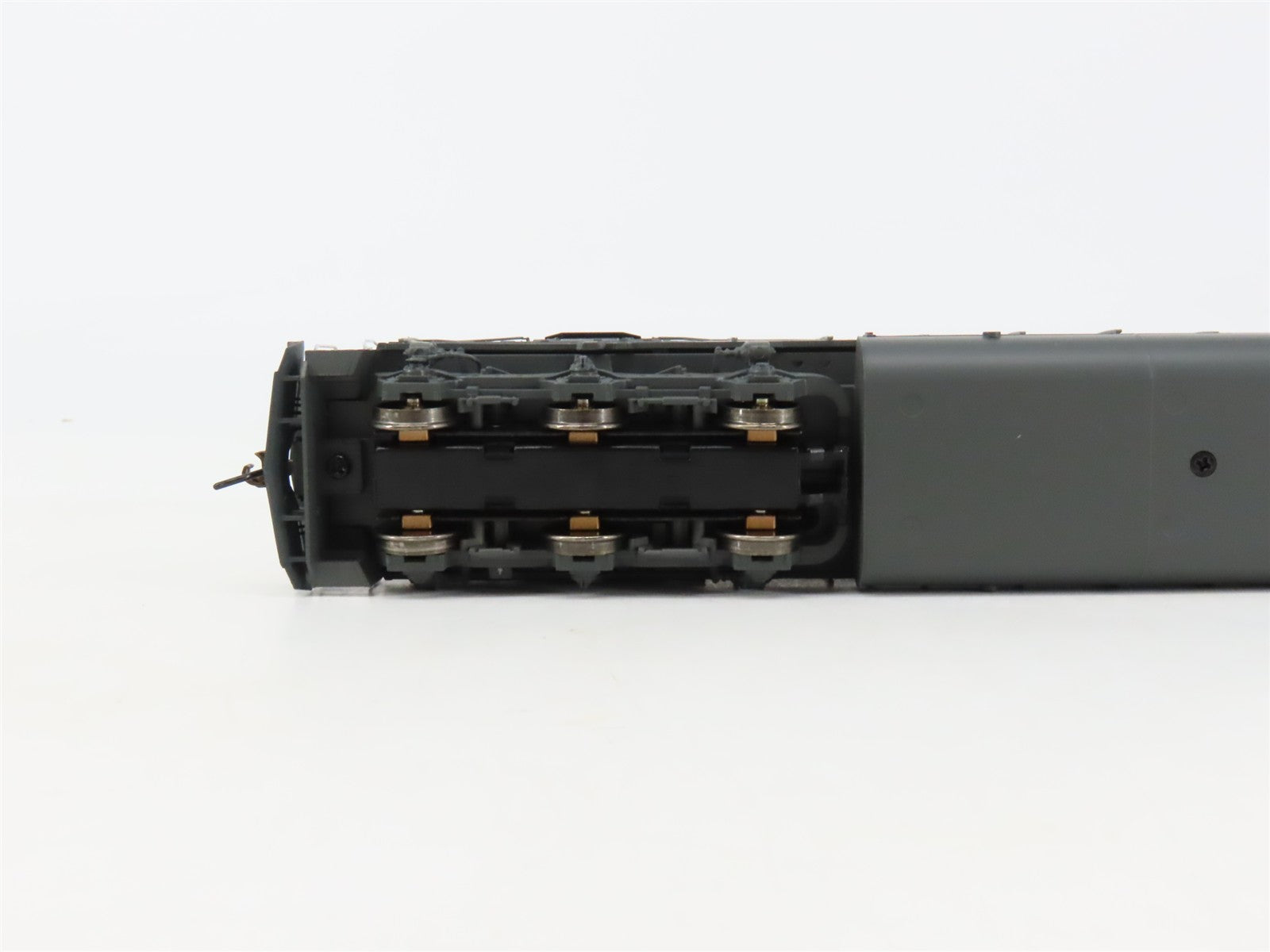 HO Scale Athearn ATH86972 SP Southern Pacific SD45T-2 Diesel #9335 wDCC & Sound