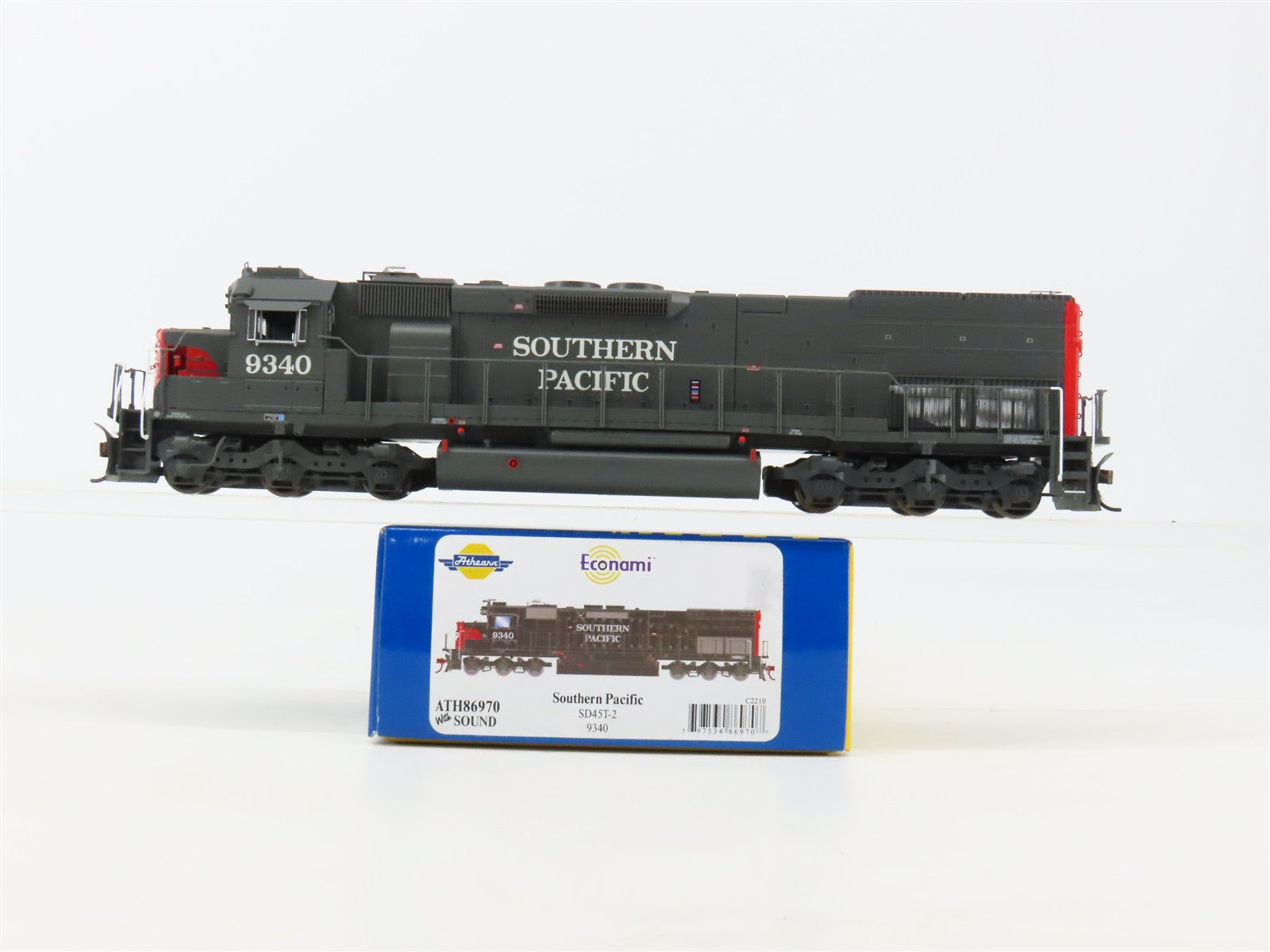 HO Scale Athearn ATH86970 SP Southern Pacific SD45T-2 Diesel #9340 wDCC & Sound
