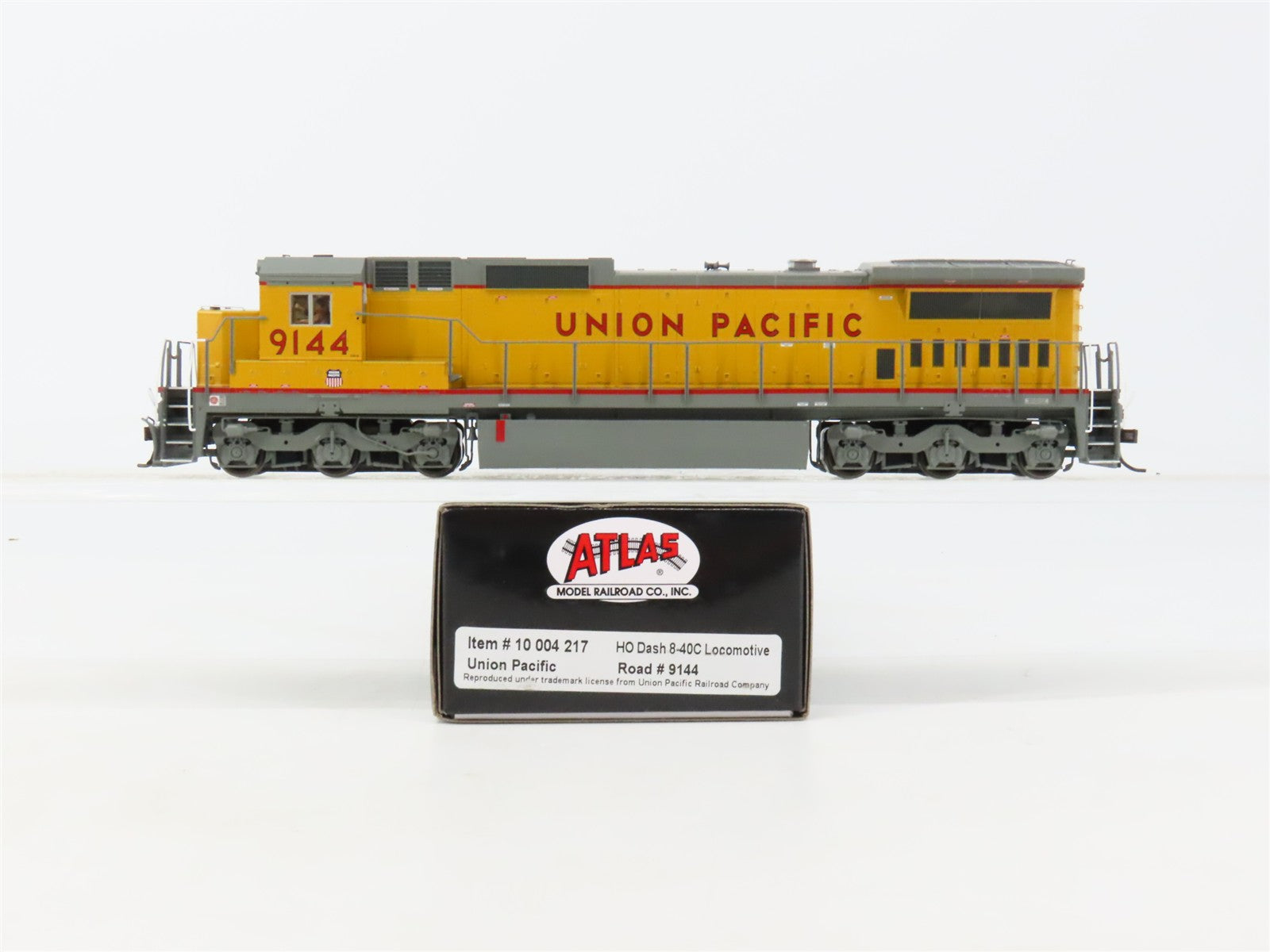 HO Scale Atlas 10004217 UP Union Pacific Dash 8-40C Diesel #9144 wDCC & Sound