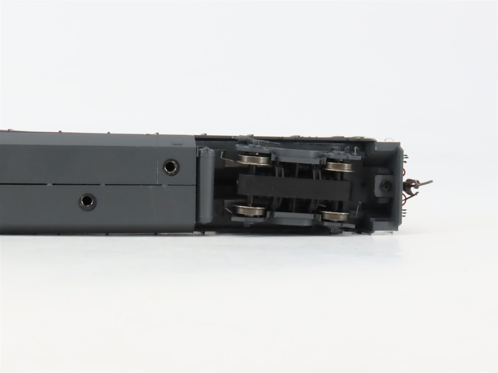 HO Scale Atlas 10004320 SP Southern Pacific Dash 8-39B Diesel #8001 wDCC & Sound