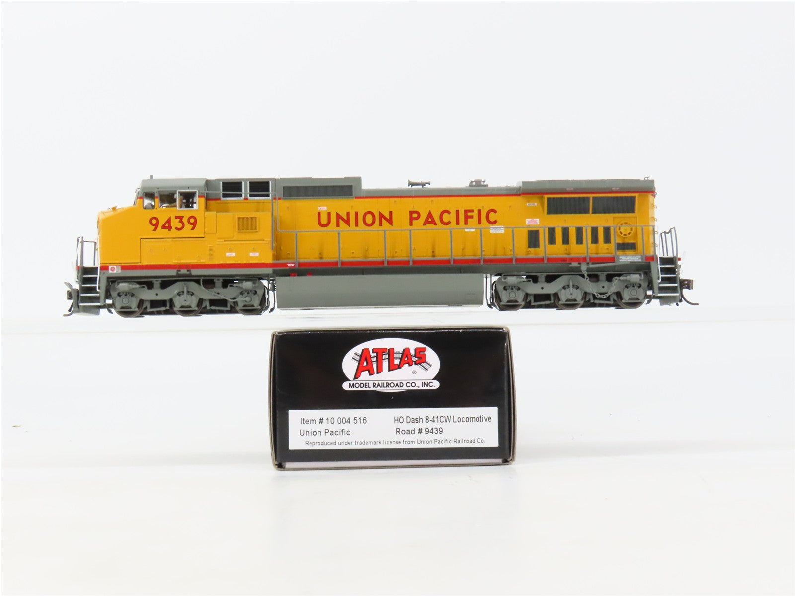 HO Scale Atlas 10004516 UP Union Pacific Dash 8-41CW Diesel #9439 wDCC & Sound
