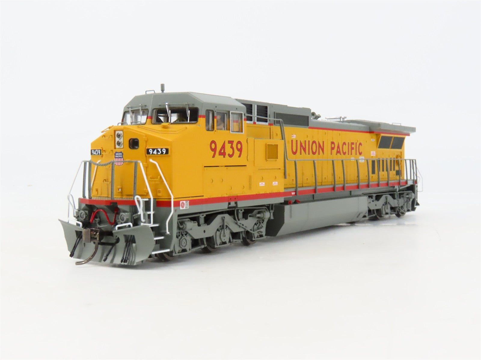 HO Scale Atlas 10004516 UP Union Pacific Dash 8-41CW Diesel #9439 wDCC & Sound