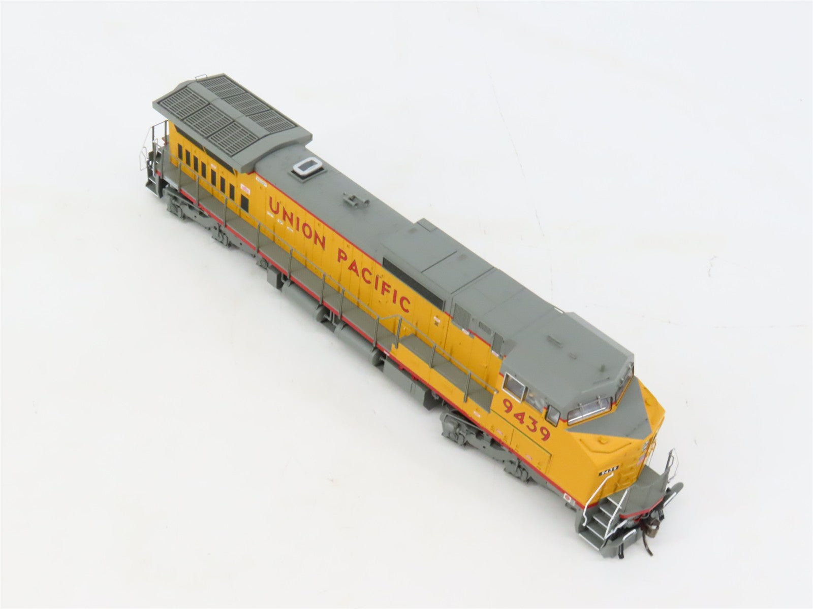 HO Scale Atlas 10004516 UP Union Pacific Dash 8-41CW Diesel #9439 wDCC & Sound