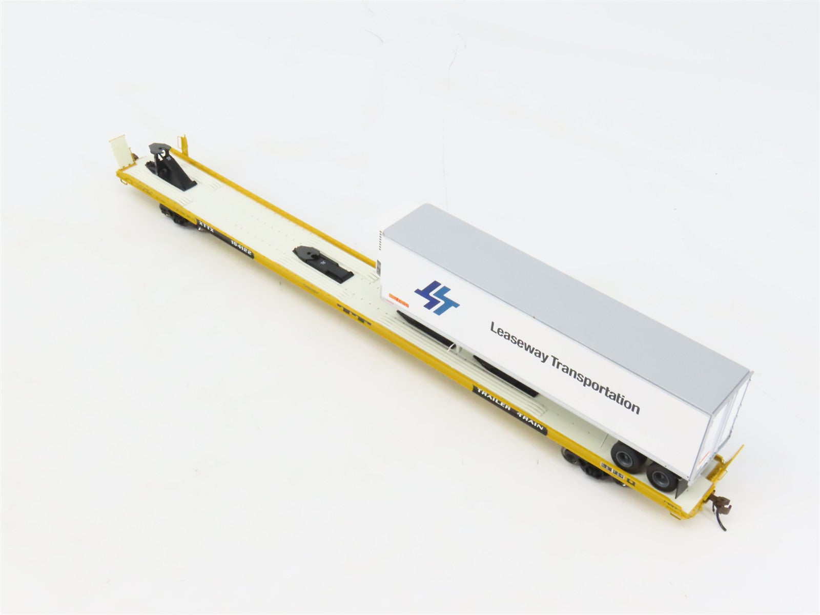 HO Scale Athearn ATHG69992 XTTX Trailer Train F89F 89' Flatcar #154122 wTrailer