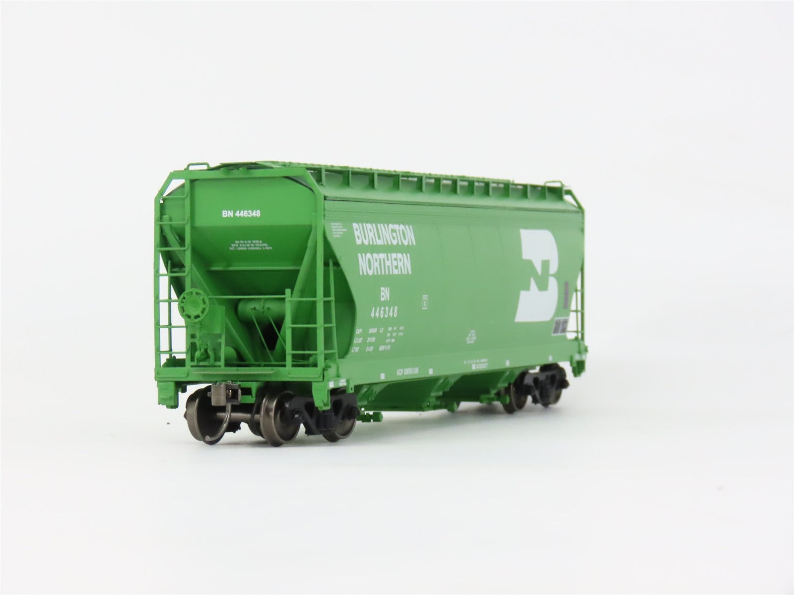 HO Scale Intermountain 47001-37 BN Burlington Northern 3-Bay Hopper #446348