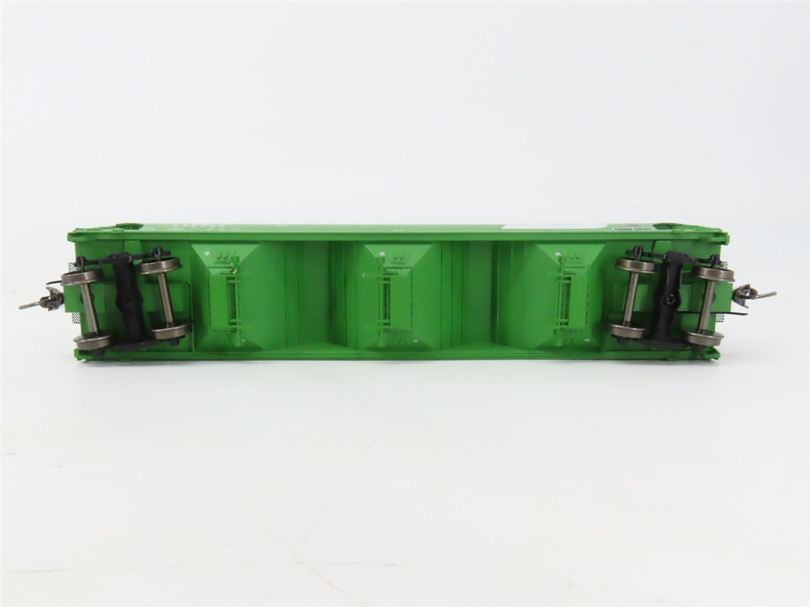 HO Scale Intermountain 47001-37 BN Burlington Northern 3-Bay Hopper #446348