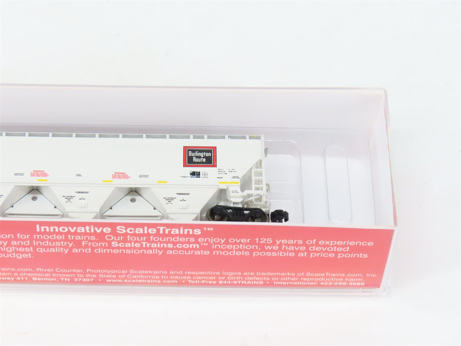 N Scaletrains.com SXT31356 BNSF CBQ Logo 5188 3-Bay Covered Hopper #486114