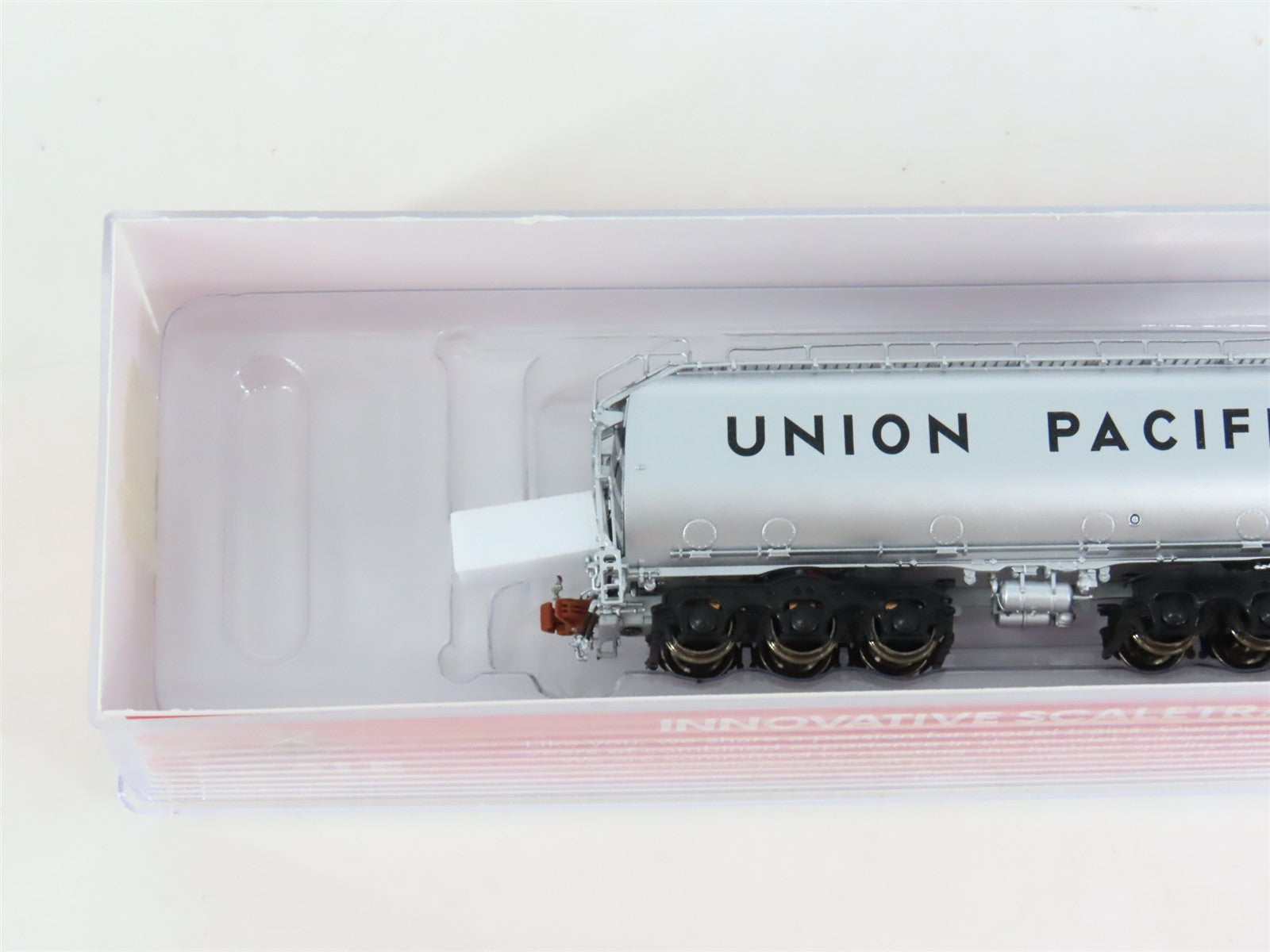 N Scaletrains.com SXT32898 UP Union Pacific MOW Fuel/Water Tender No#