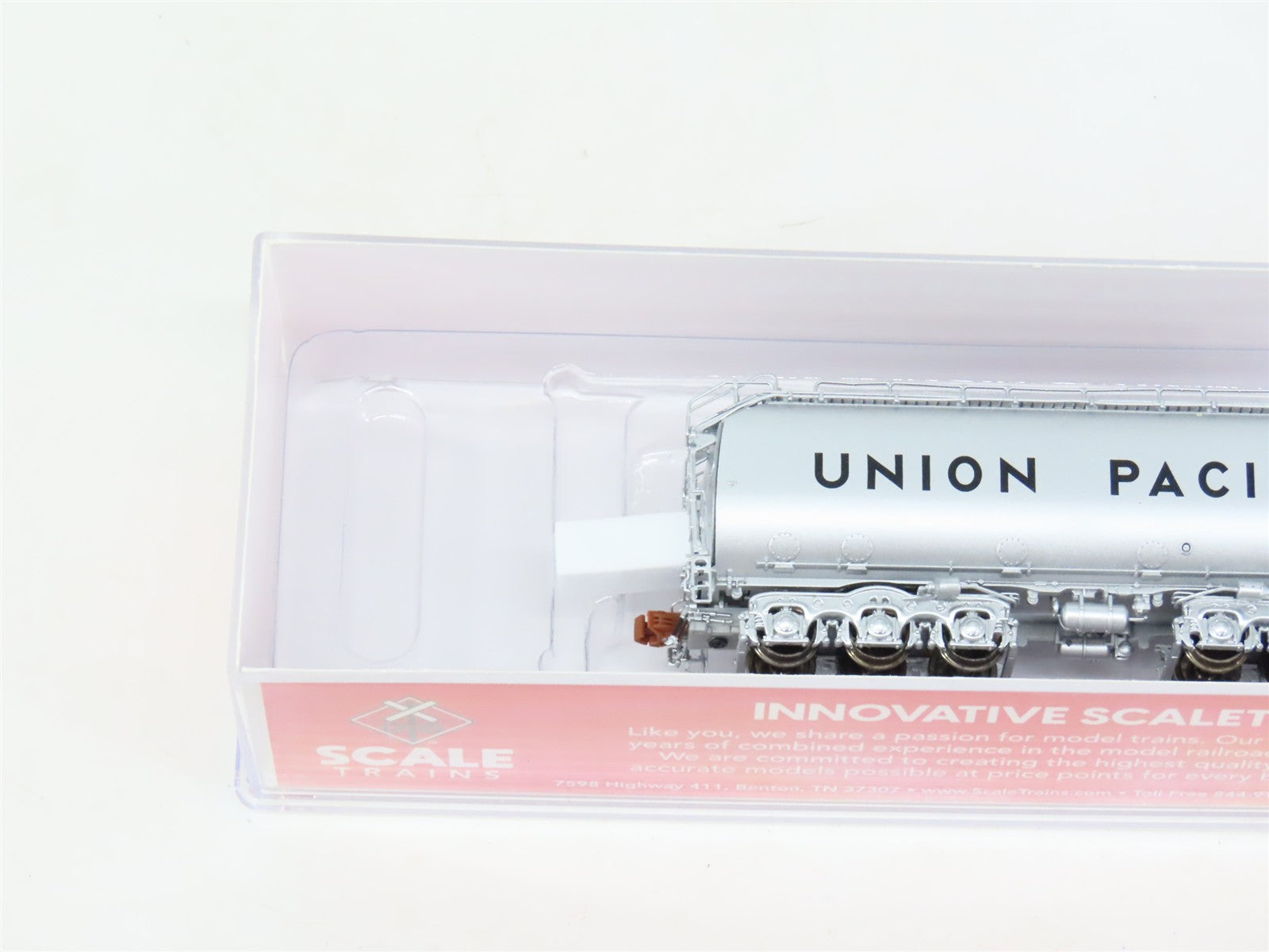 N Scaletrains.com SXT32897 UP Union Pacific MOW Fuel/Water Tender No#