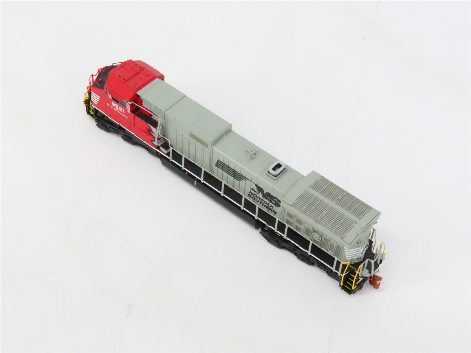 N Scaletrains.com SXT32977 NS Norfolk Southern C44-9W Diesel Locomotive #8521