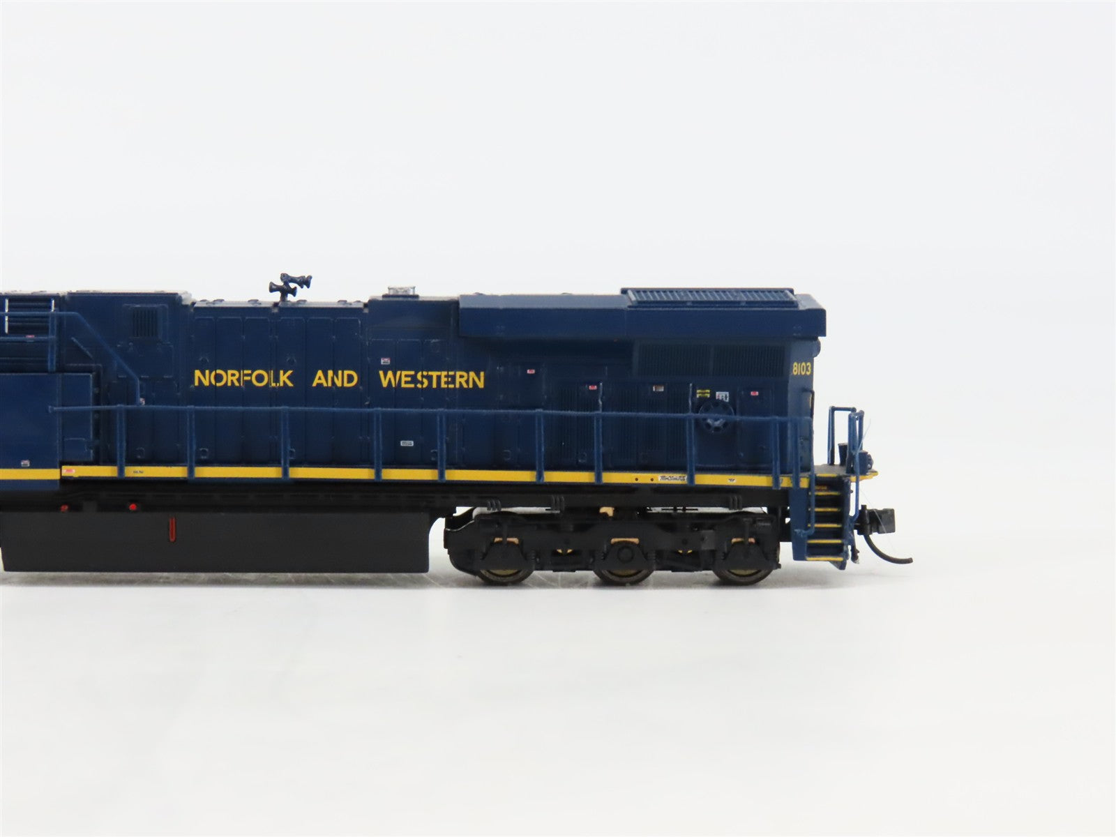 N Broadway Limited BLI 3547 NS Norfolk Western Heritage ES44AC Diesel #8103 wDCC