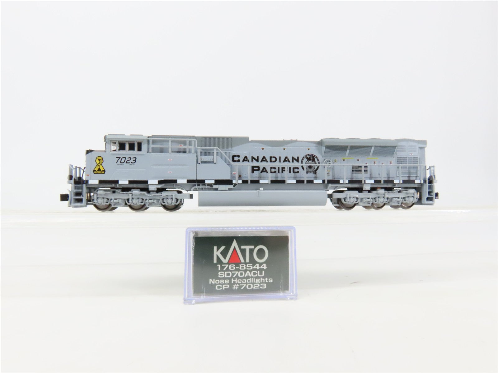 N Scale Kato 176-8544 CP Canadian Pacific SD70ACU Diesel Locomotive #7023
