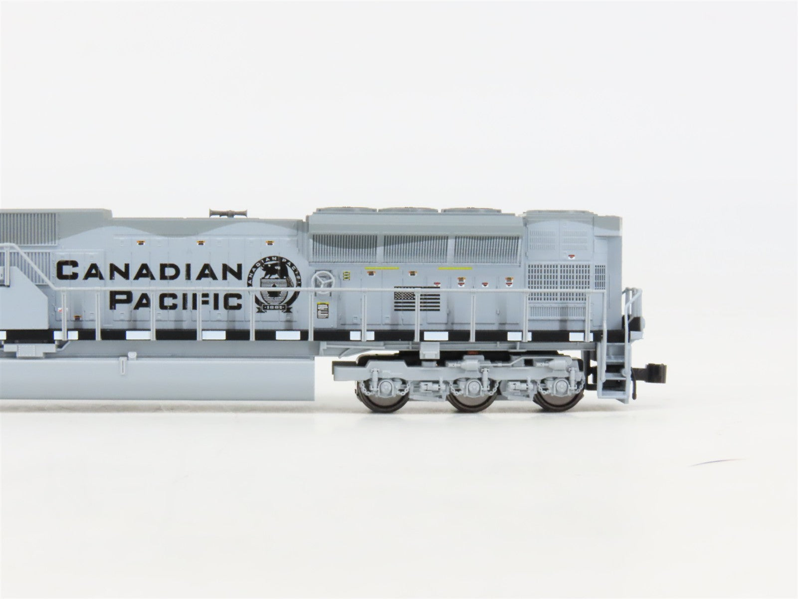 N Scale Kato 176-8544 CP Canadian Pacific SD70ACU Diesel Locomotive #7023