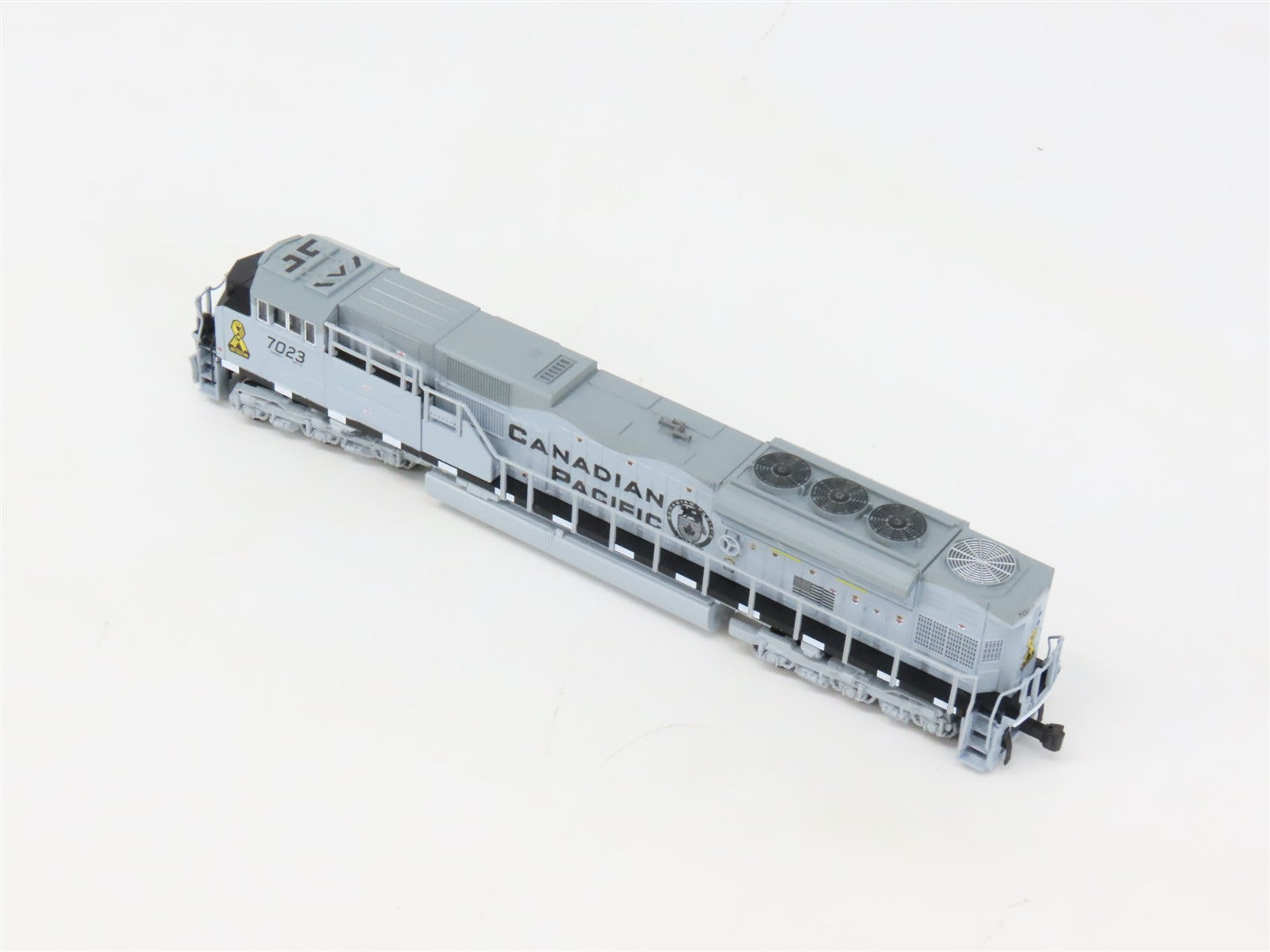 N Scale Kato 176-8544 CP Canadian Pacific SD70ACU Diesel Locomotive #7023