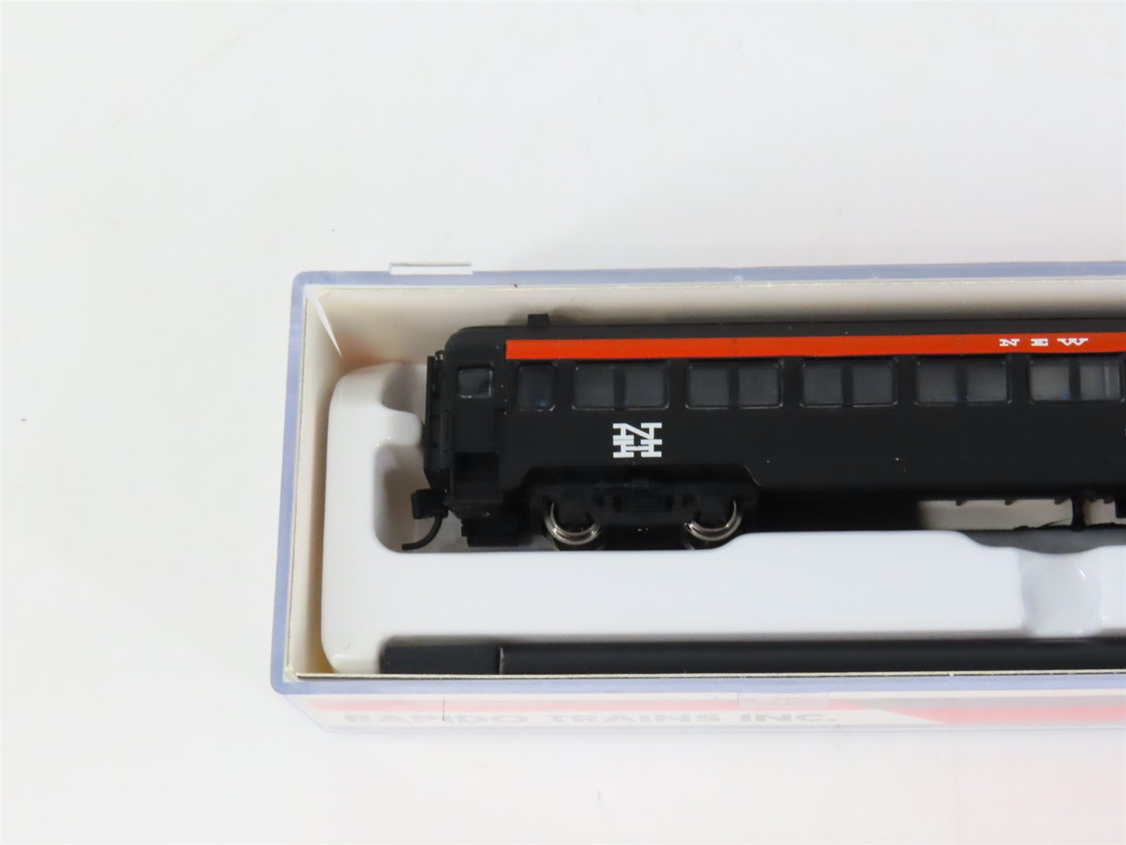 N Scale Rapido 509104 NH New Haven 10-Window Coach Passenger Car #8212