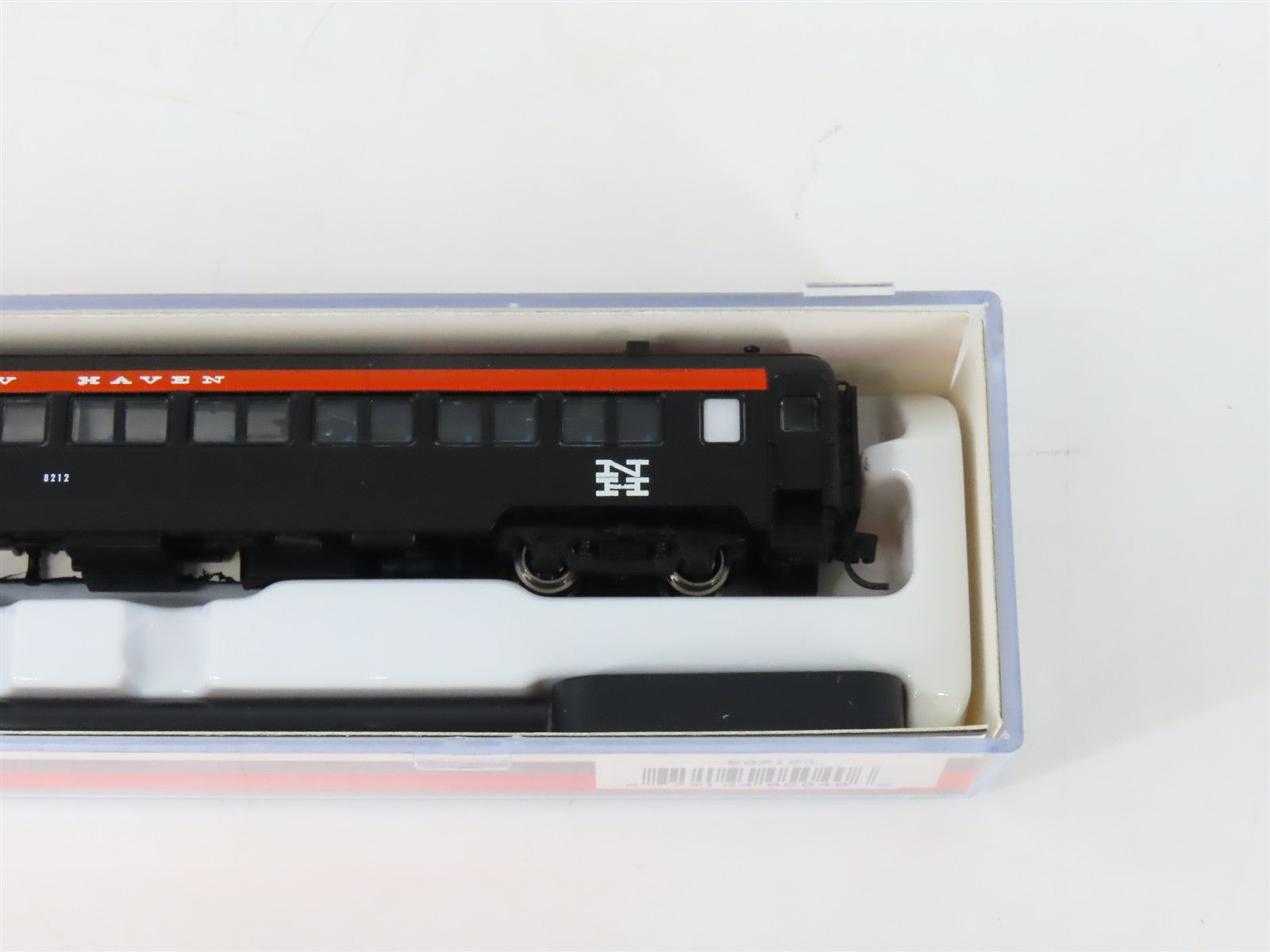 N Scale Rapido 509104 NH New Haven 10-Window Coach Passenger Car #8212