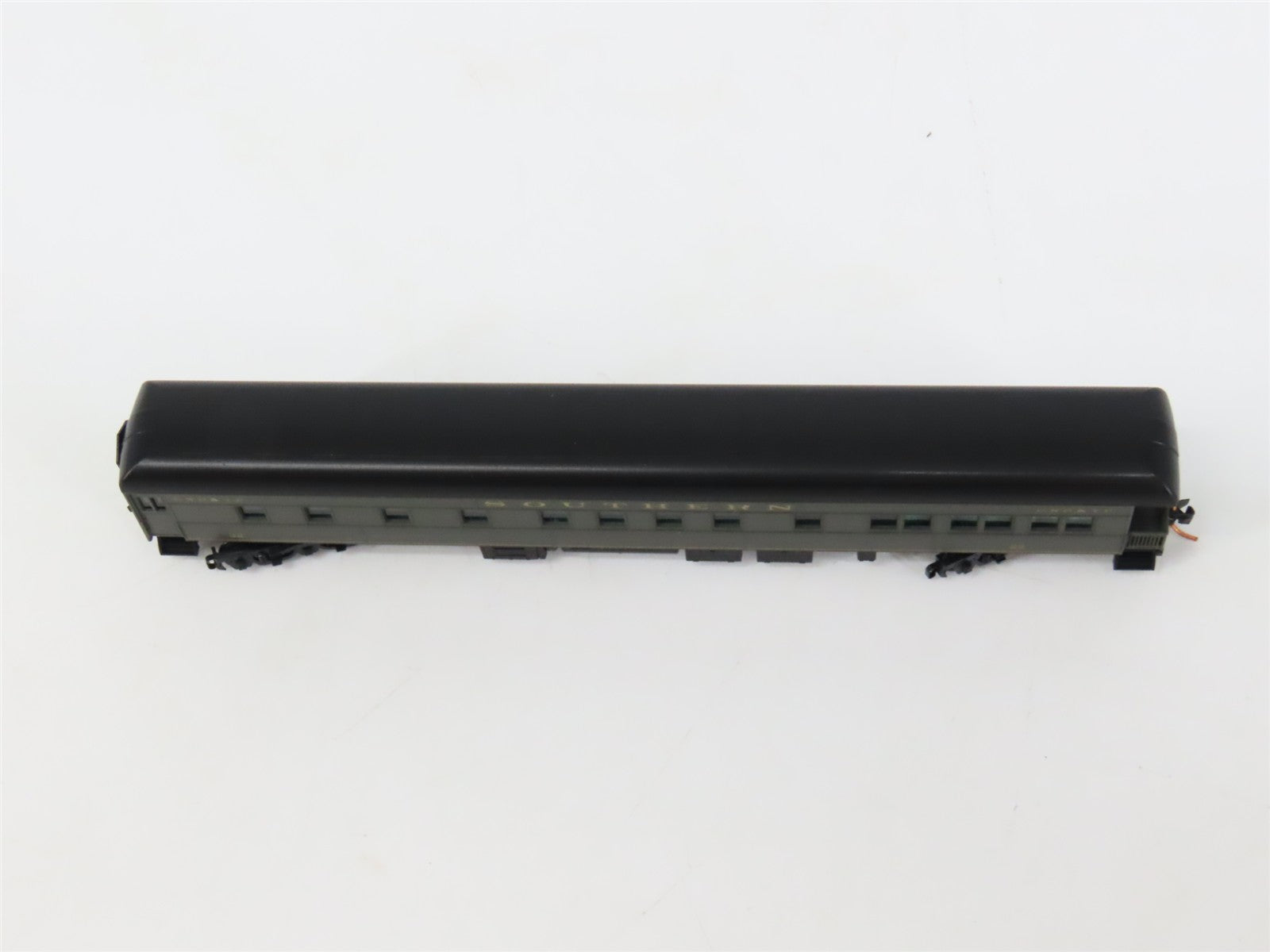 N Scale Micro-Trains MTL 14400330 Southern 3-2 HW Observation Passenger Car #22