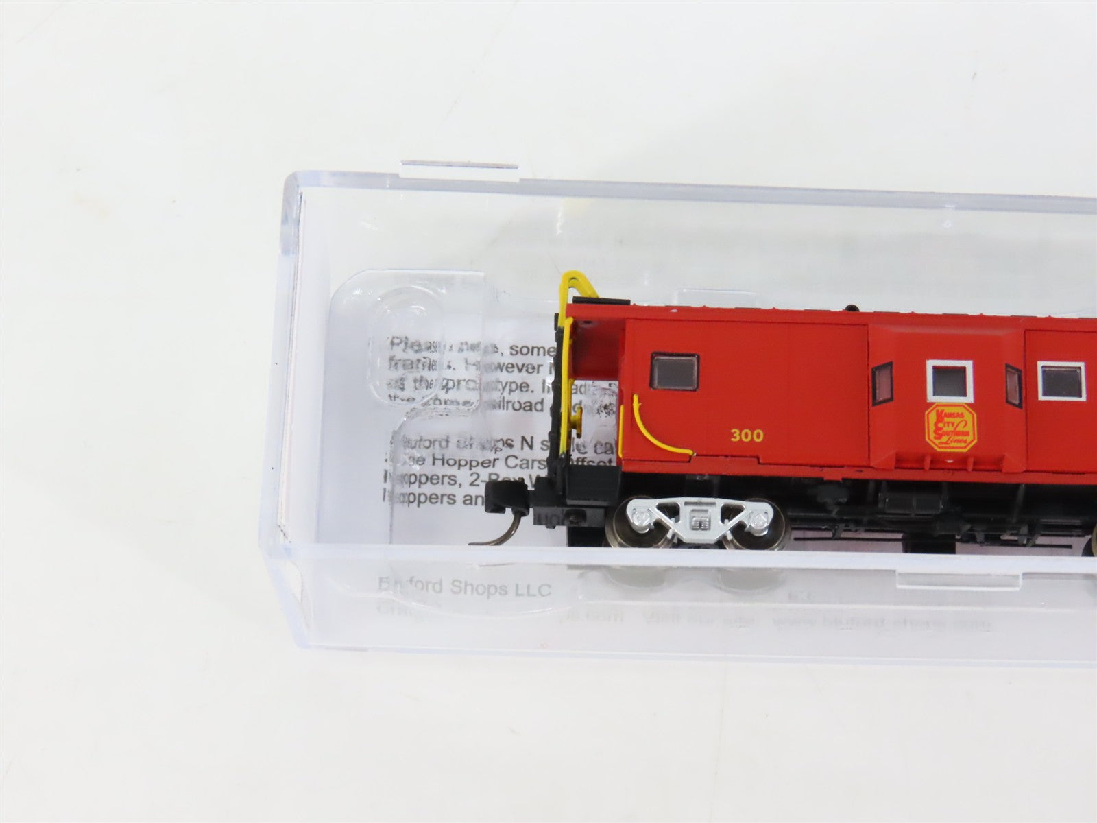 N Scale Bluford 41181 KCS Kansas City Southern Bay Window Caboose #300