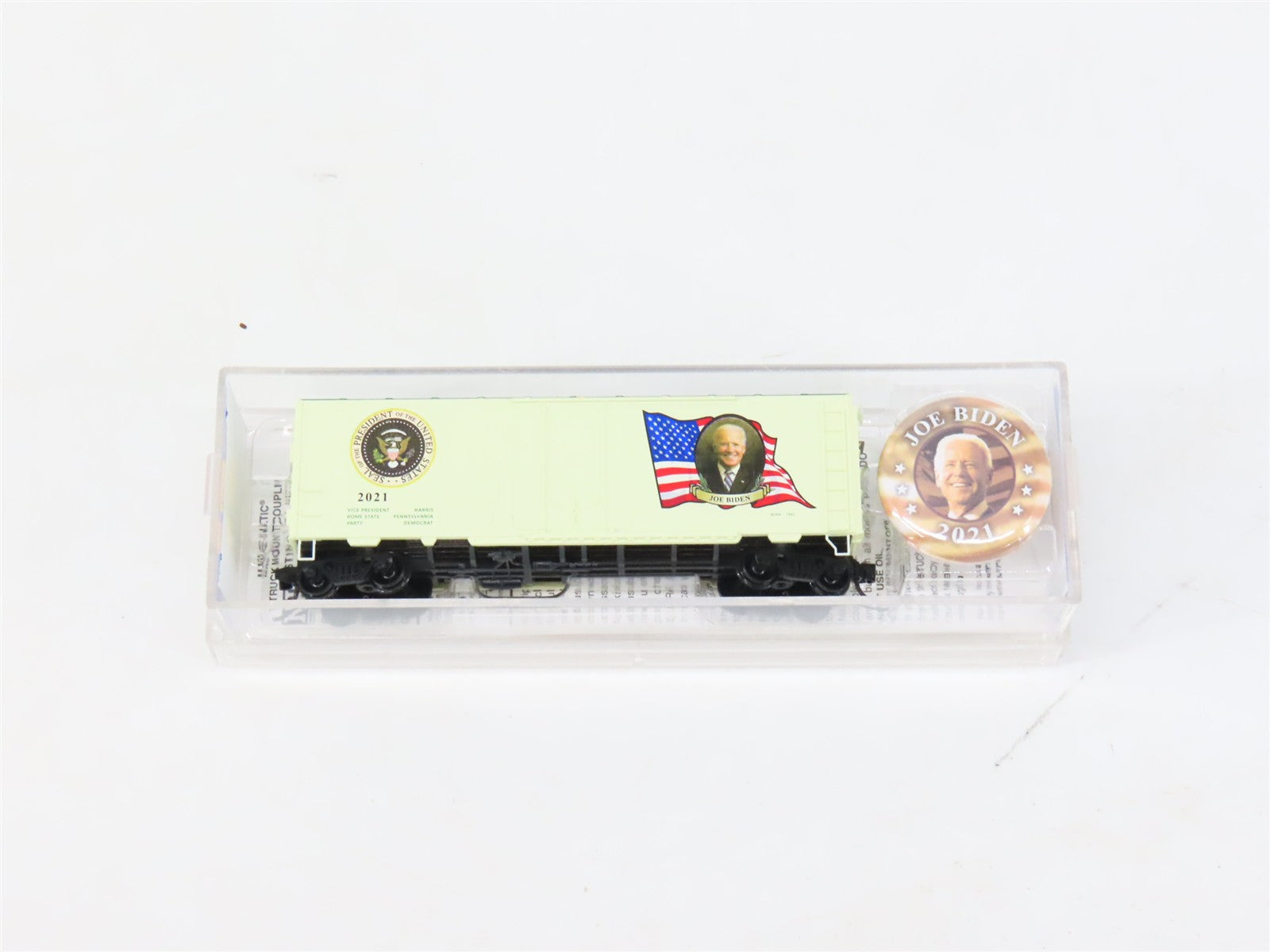 N Scale Micro-Trains MTL 07400146 Joe Biden Presidential Boxcar #2021 wPin