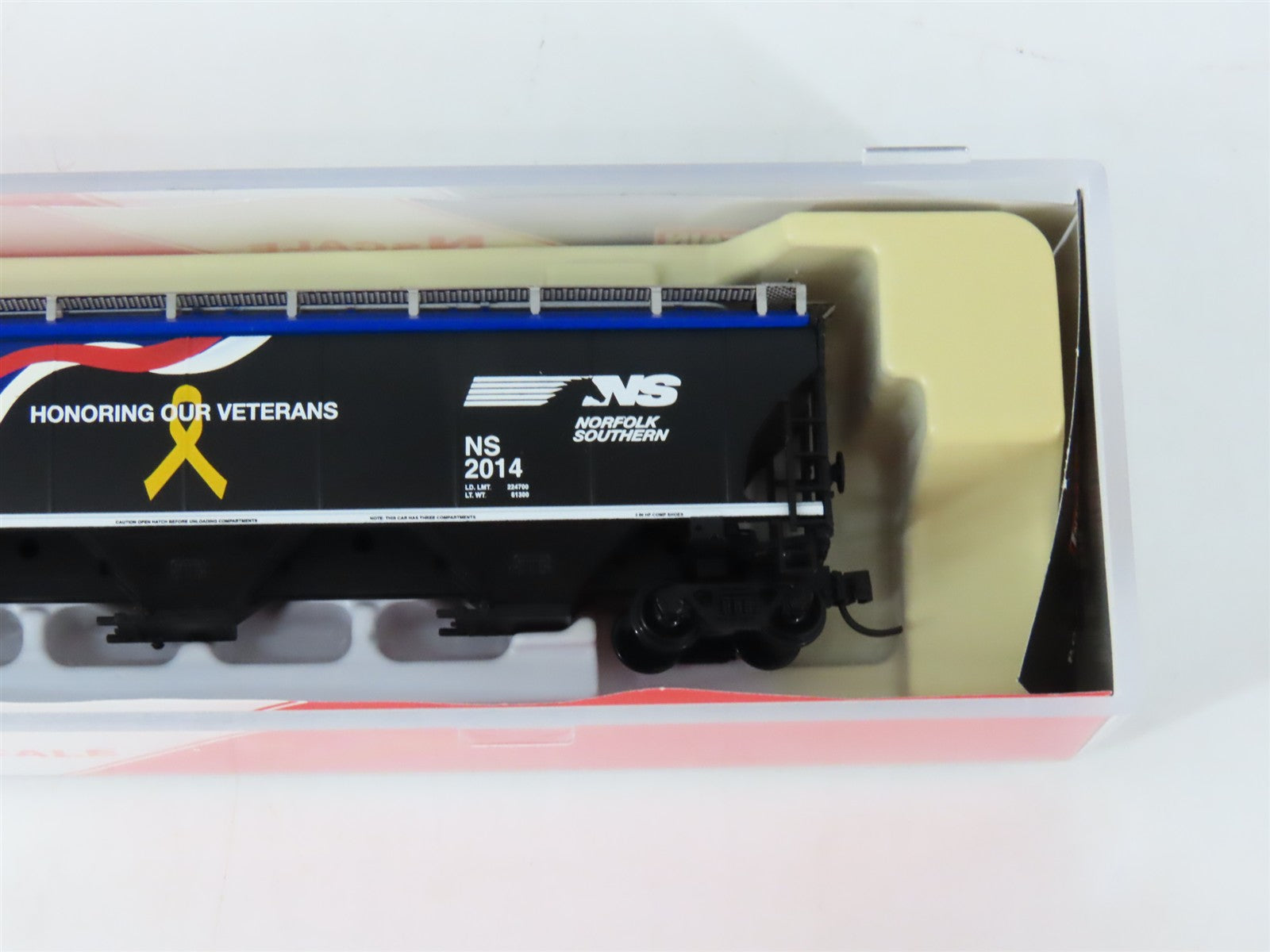 N Scale Intermountain NSE/INT 14-15 NS Honoring Veterans 3-Bay Hopper #2014