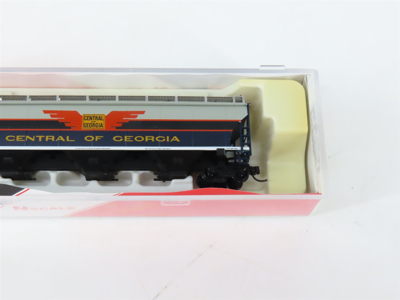N Scale Intermountain NSE/INT 14-05 CG Central of Georgia 3-Bay Hopper #2114