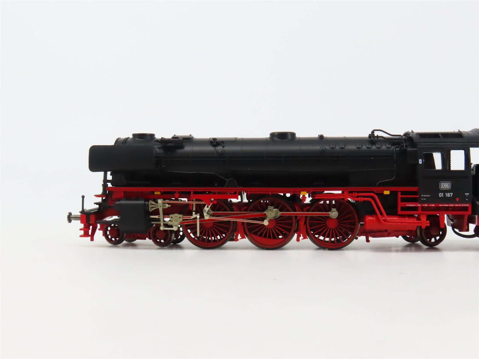 HO Scale Fleischmann 4169 DB Deutsche Bundesbahn 4-6-2 Steam #01 187 DC