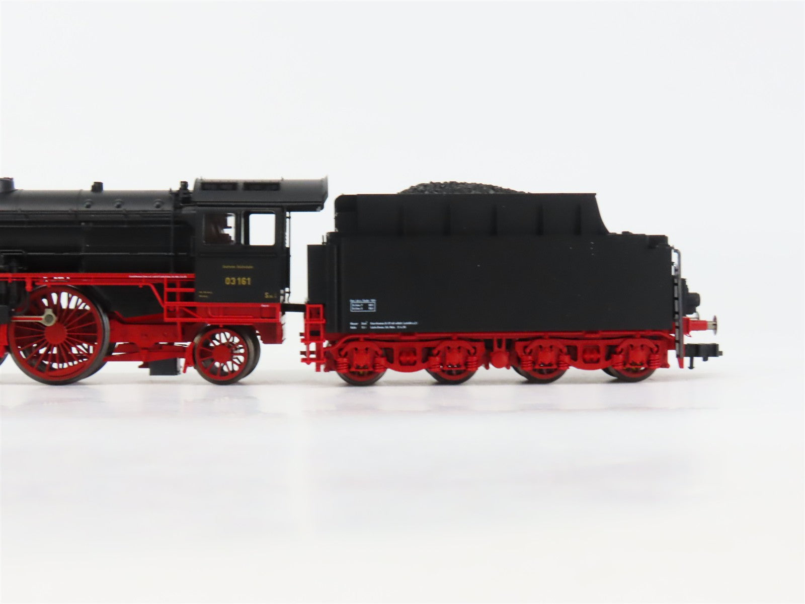 HO Scale Fleischmann 4104 DR Deutsche Reichsbahn 4-6-2 Steam #03 161 DC