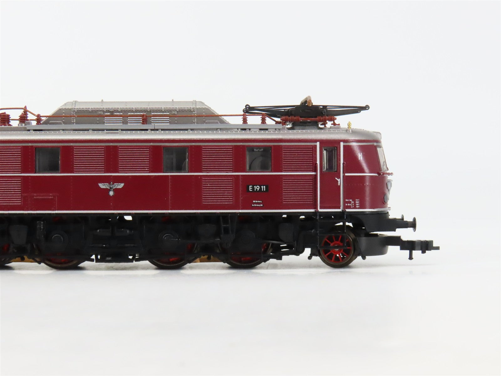 HO Scale Trix 22708 Deutsche Bundesbahn E 19 Electric #E 19 11 DC