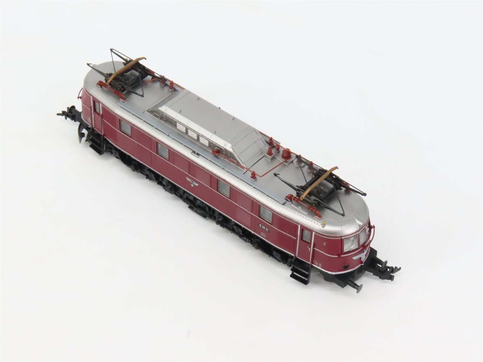 HO Scale Trix 22708 Deutsche Bundesbahn E 19 Electric #E 19 11 DC