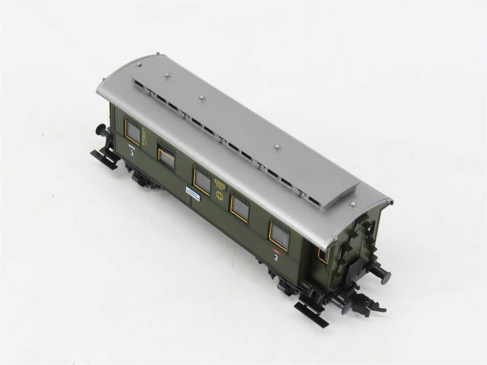 HO Scale Fleischmann 5769K DR Deutsche Reichsbahn Coach Passenger Car #93579