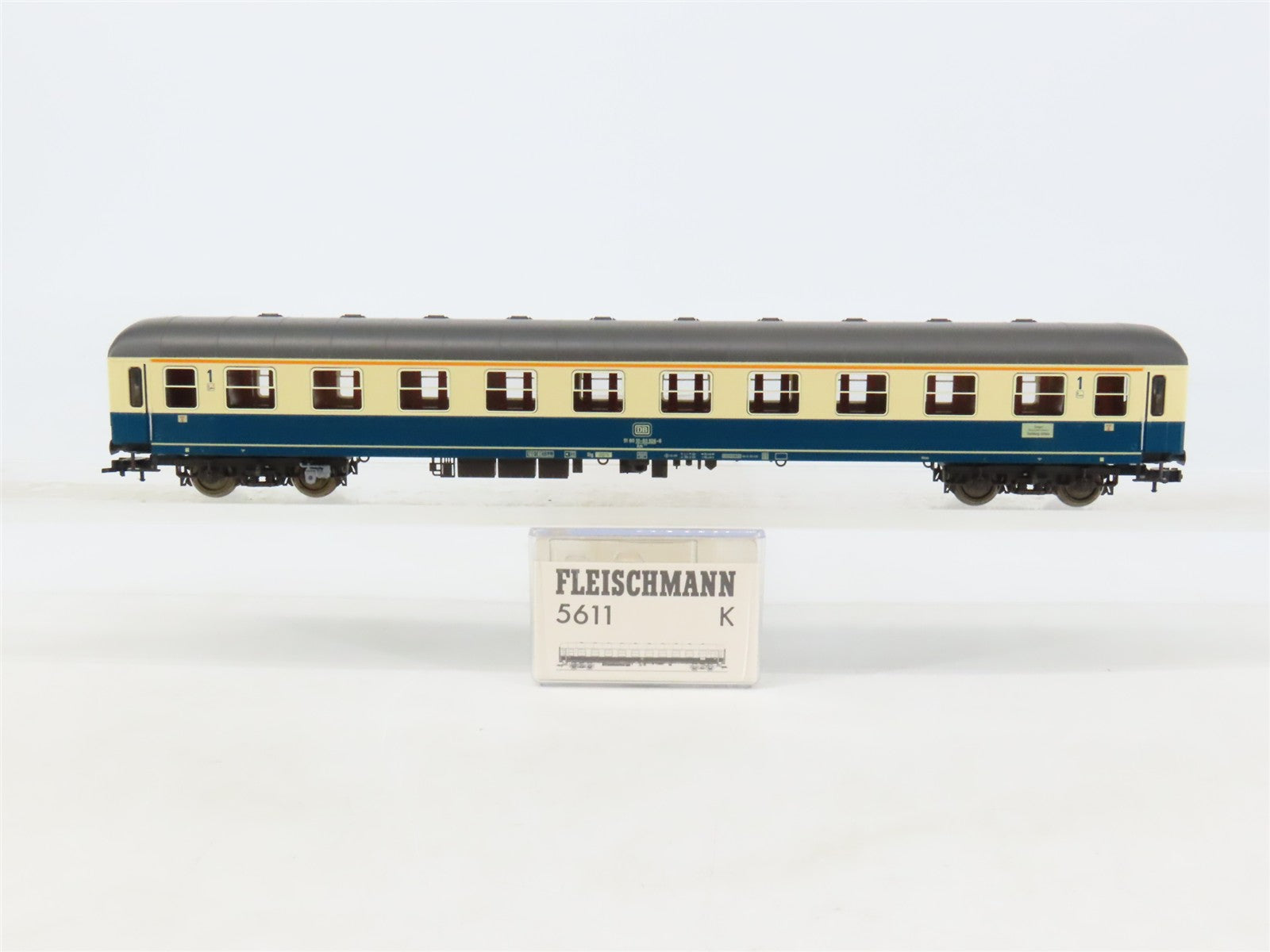 HO Scale Fleischmann 5611K DB Deutsche Bahn 1st Class Coach Passenger Car #926-8