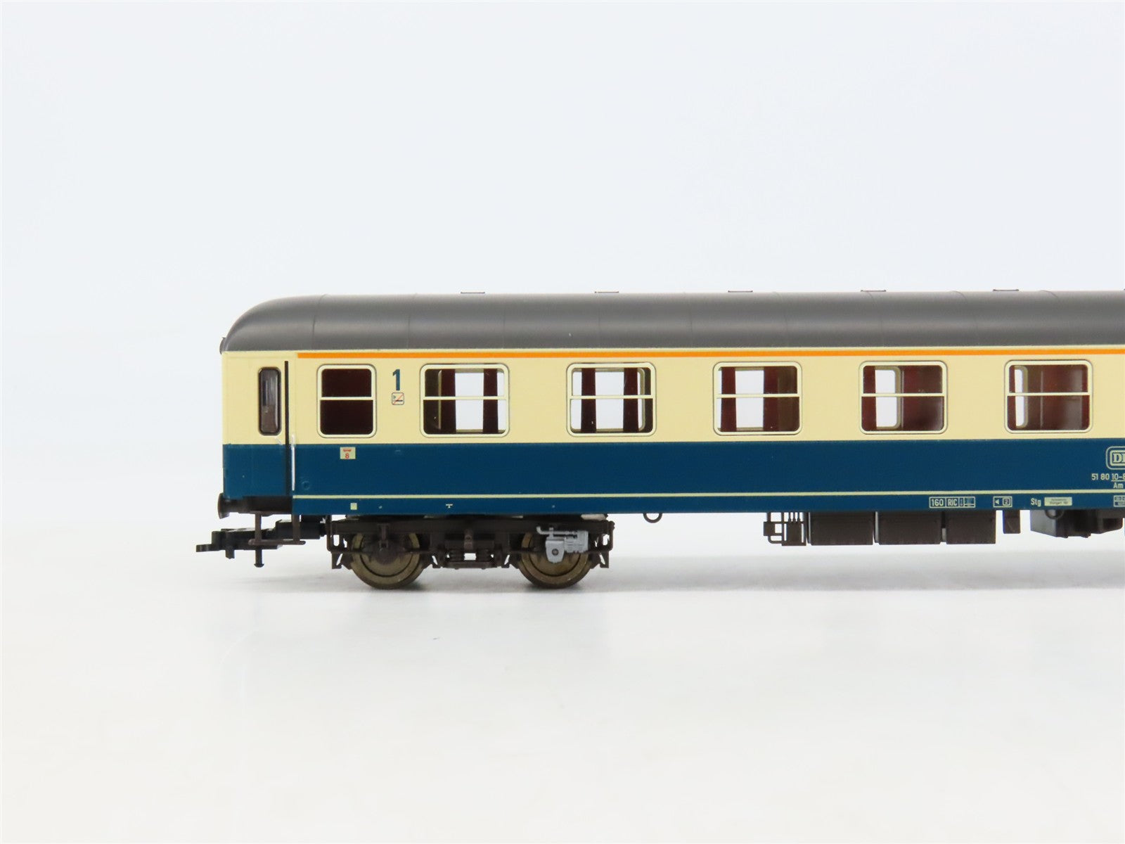 HO Scale Fleischmann 5611K DB Deutsche Bahn 1st Class Coach Passenger Car #926-8