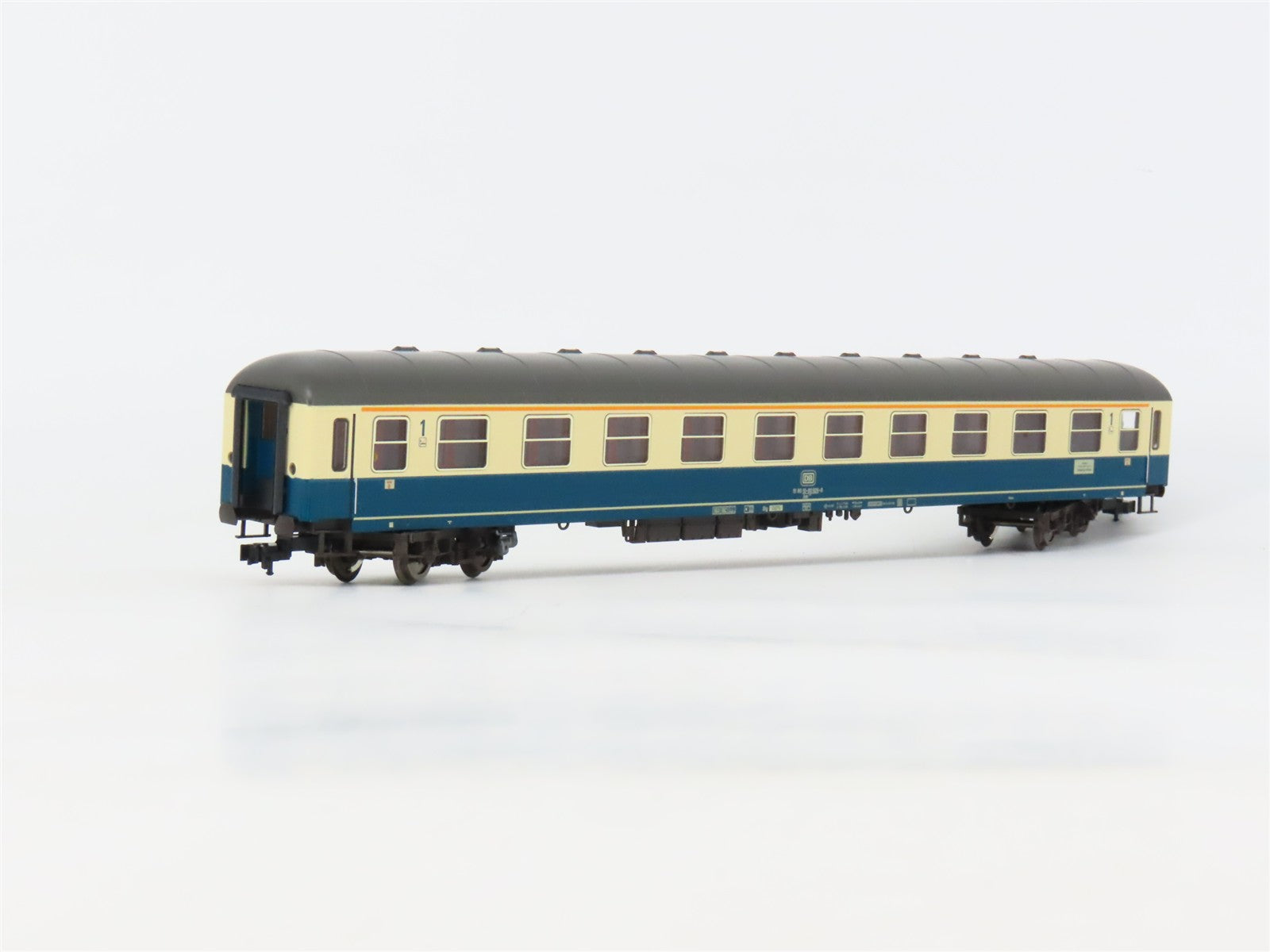 HO Scale Fleischmann 5611K DB Deutsche Bahn 1st Class Coach Passenger Car #926-8