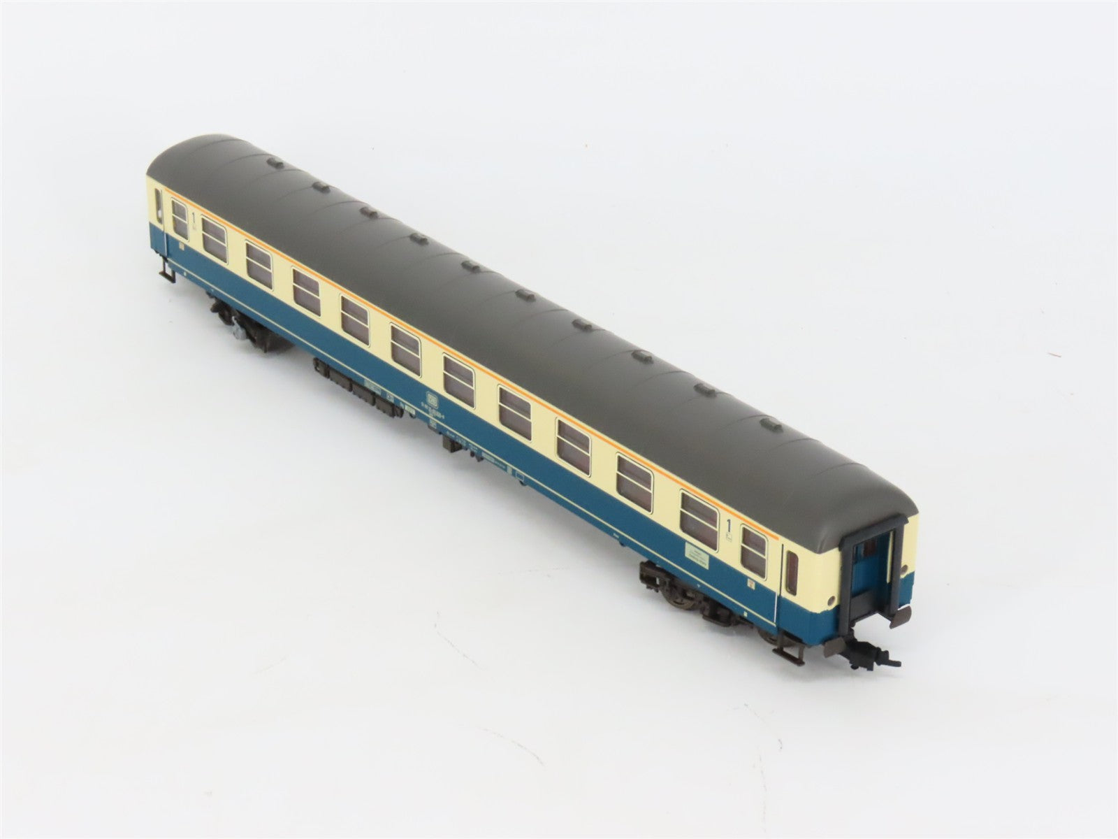 HO Scale Fleischmann 5611K DB Deutsche Bahn 1st Class Coach Passenger Car #926-8
