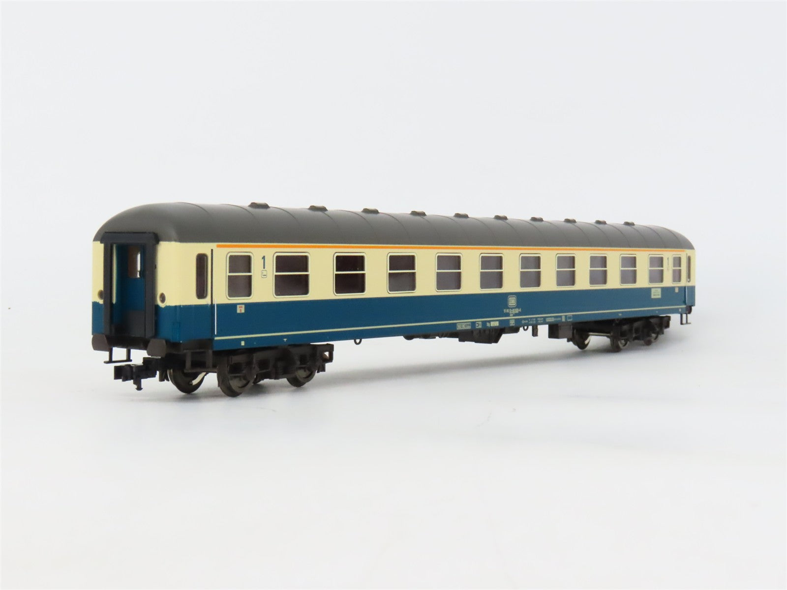 HO Scale Fleischmann 5611K DB Deutsche Bahn 1st Class Coach Passenger Car #926-8