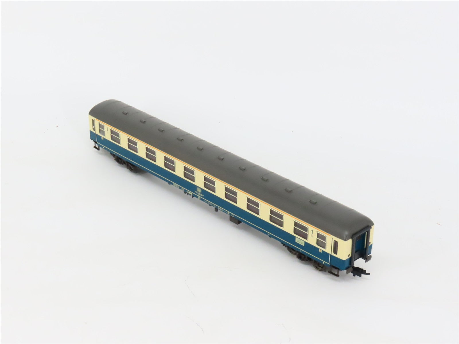 HO Scale Fleischmann 5611K DB Deutsche Bahn 1st Class Coach Passenger Car #926-8