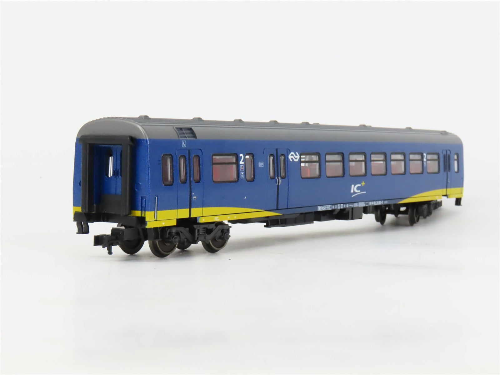 HO Scale Marklin 42643 NS Dutch Railways Express Passenger 3-Car Set