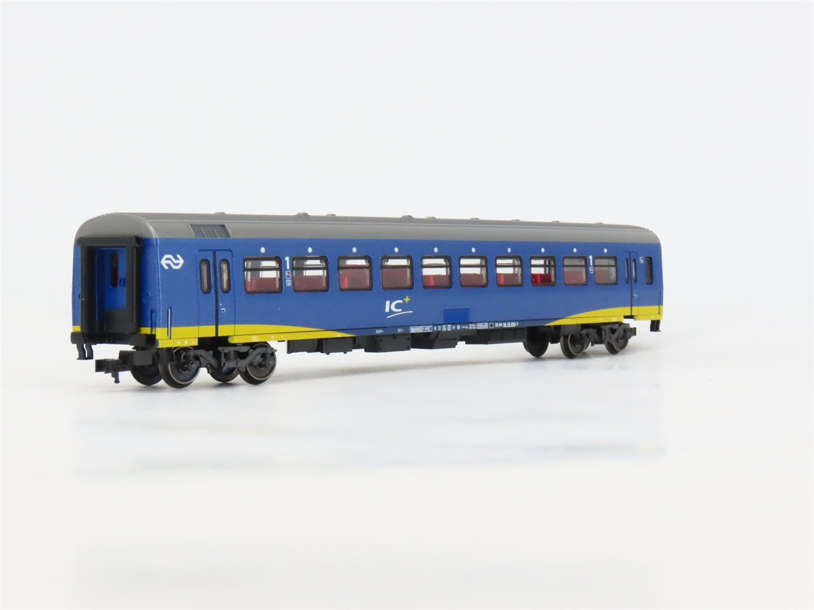 HO Scale Marklin 42643 NS Dutch Railways Express Passenger 3-Car Set