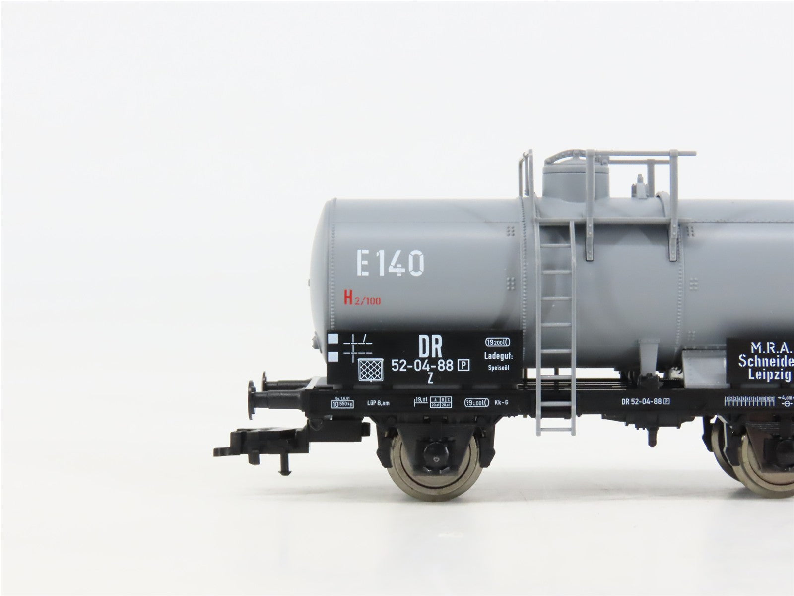 HO Scale Fleischmann 5429K DR Deutsche Reichbahn Tankcar #52-04-88